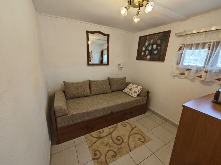 For sale recreational home, summer house Veszprém  38 m<sup>2</sup> 23.9 millió Ft