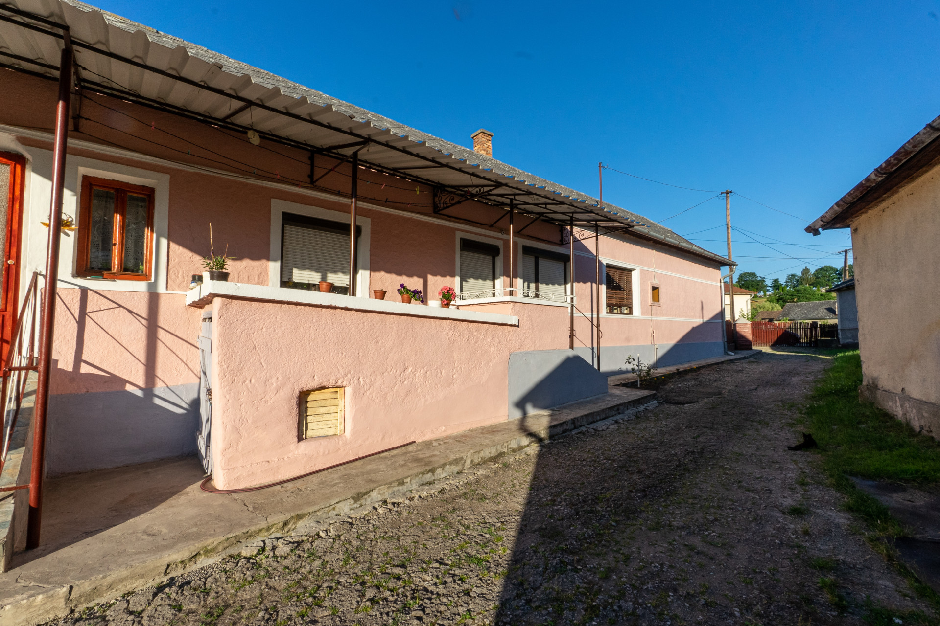A fájl már létezik a célhelyen: import/kepek/4870891.jpg
Eladó Családi ház Serényfalva  93 m<sup>2</sup> 8.5 millió Ft