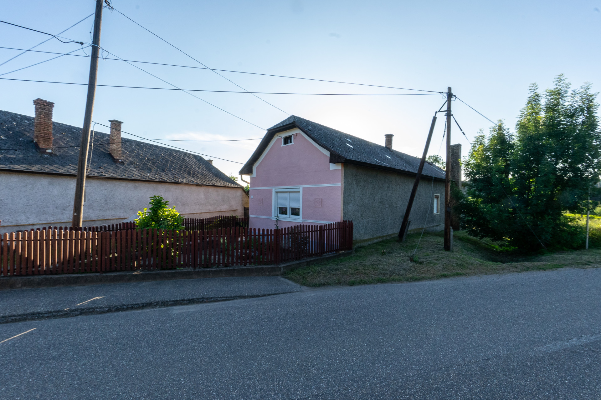 A fájl már létezik a célhelyen: import/kepek/4870899.jpg
Eladó Családi ház Serényfalva  93 m<sup>2</sup> 8.5 millió Ft