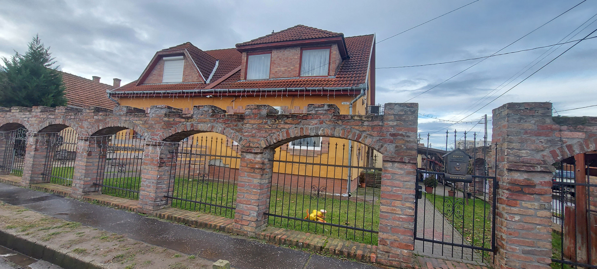 A fájl már létezik a célhelyen: import/kepek/5105642.jpg
For sale Semi-detached house Szolnok  135 m<sup>2</sup> 47 millió Ft