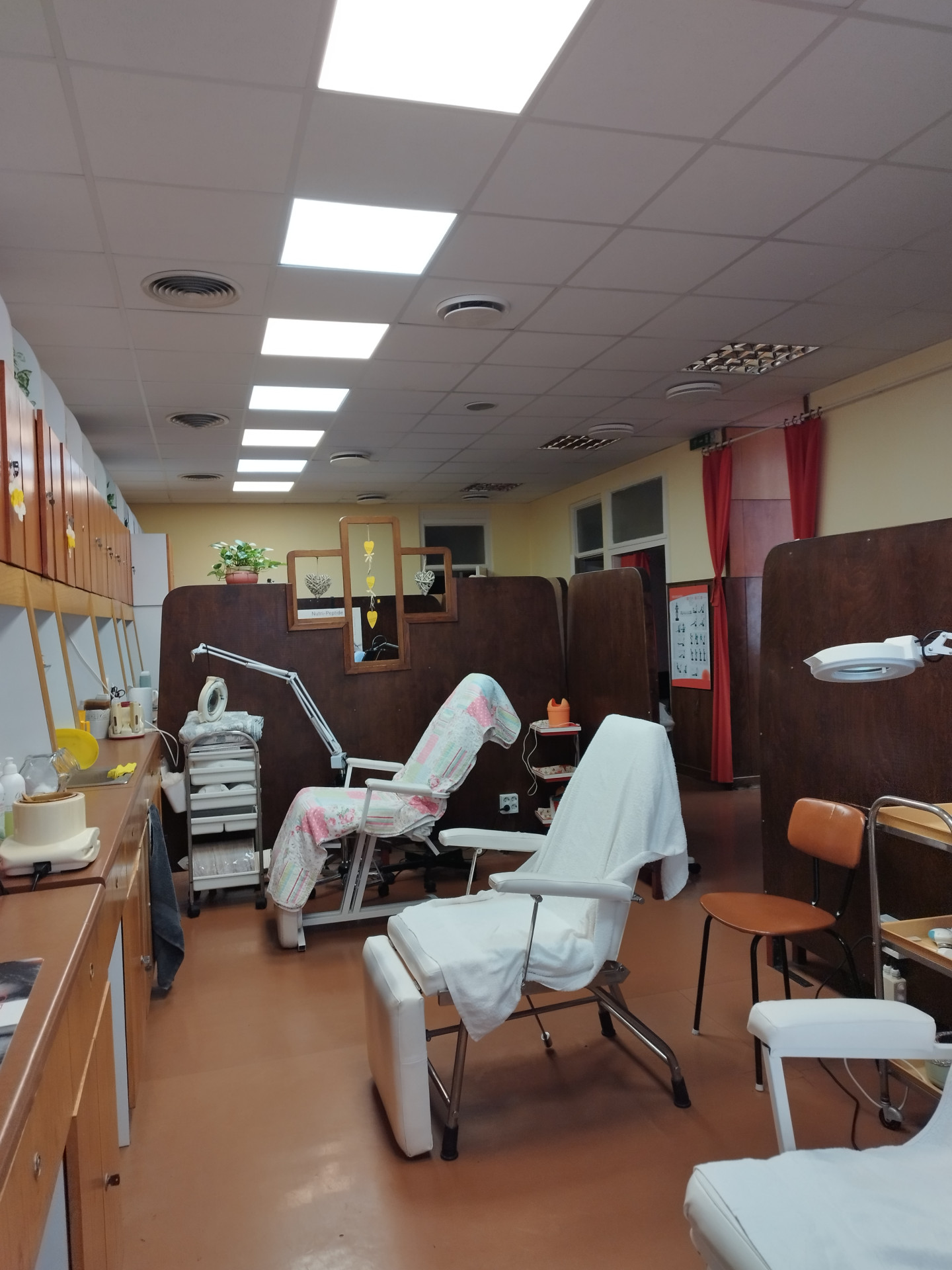 A fájl már létezik a célhelyen: import/kepek/5243122.jpg
For sale retail space Szolnok  181 m<sup>2</sup> 69.9 millió Ft