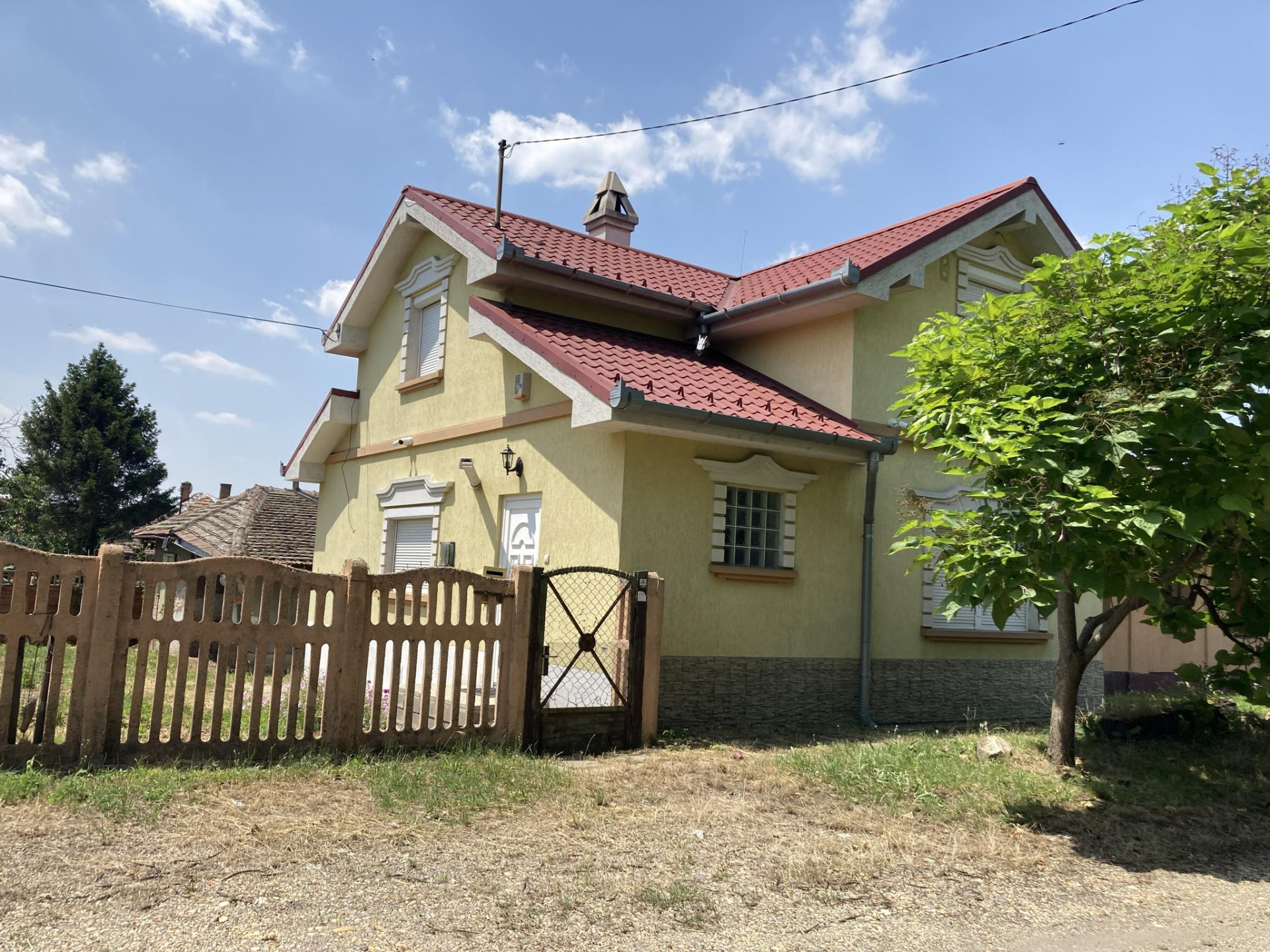A fájl nem létezik a célhelyen: import/kepek/5333750.jpg. Másolás...
Kép sikeresen importálvaEladó Családi ház Szolnok  102 m<sup>2</sup> 58 millió Ft