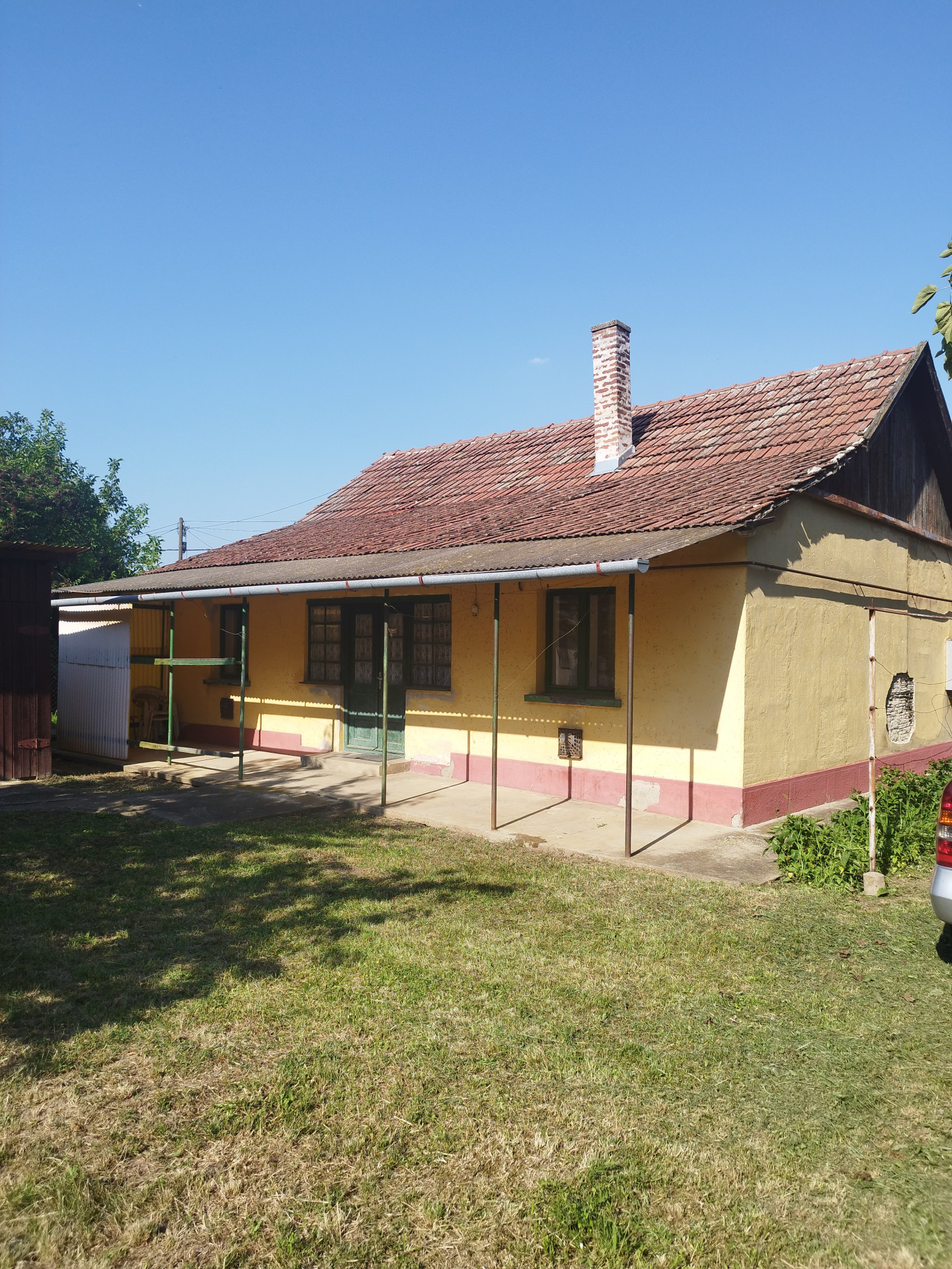 A fájl már létezik a célhelyen: import/kepek/5363198.jpg
For sale house Szolnok  58 m<sup>2</sup> 26.9 millió Ft