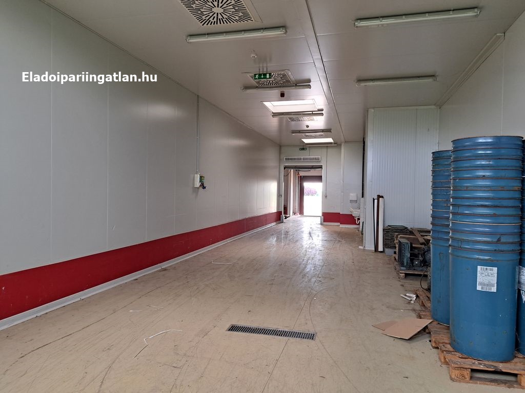 A fájl nem létezik a célhelyen: import/kepek/5392577.jpg. Másolás...
Kép sikeresen importálvaEladó Raktár Aba  2346 m<sup>2</sup> 745 millió Ft