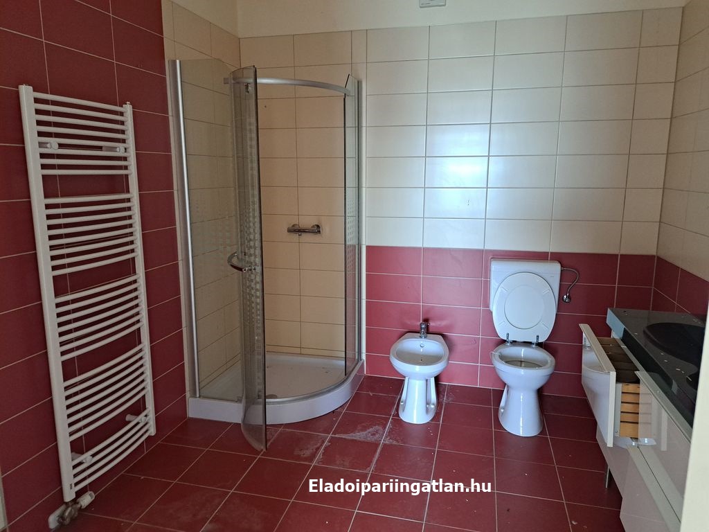 A fájl nem létezik a célhelyen: import/kepek/5392580.jpg. Másolás...
Kép sikeresen importálvaEladó Raktár Aba  2346 m<sup>2</sup> 745 millió Ft