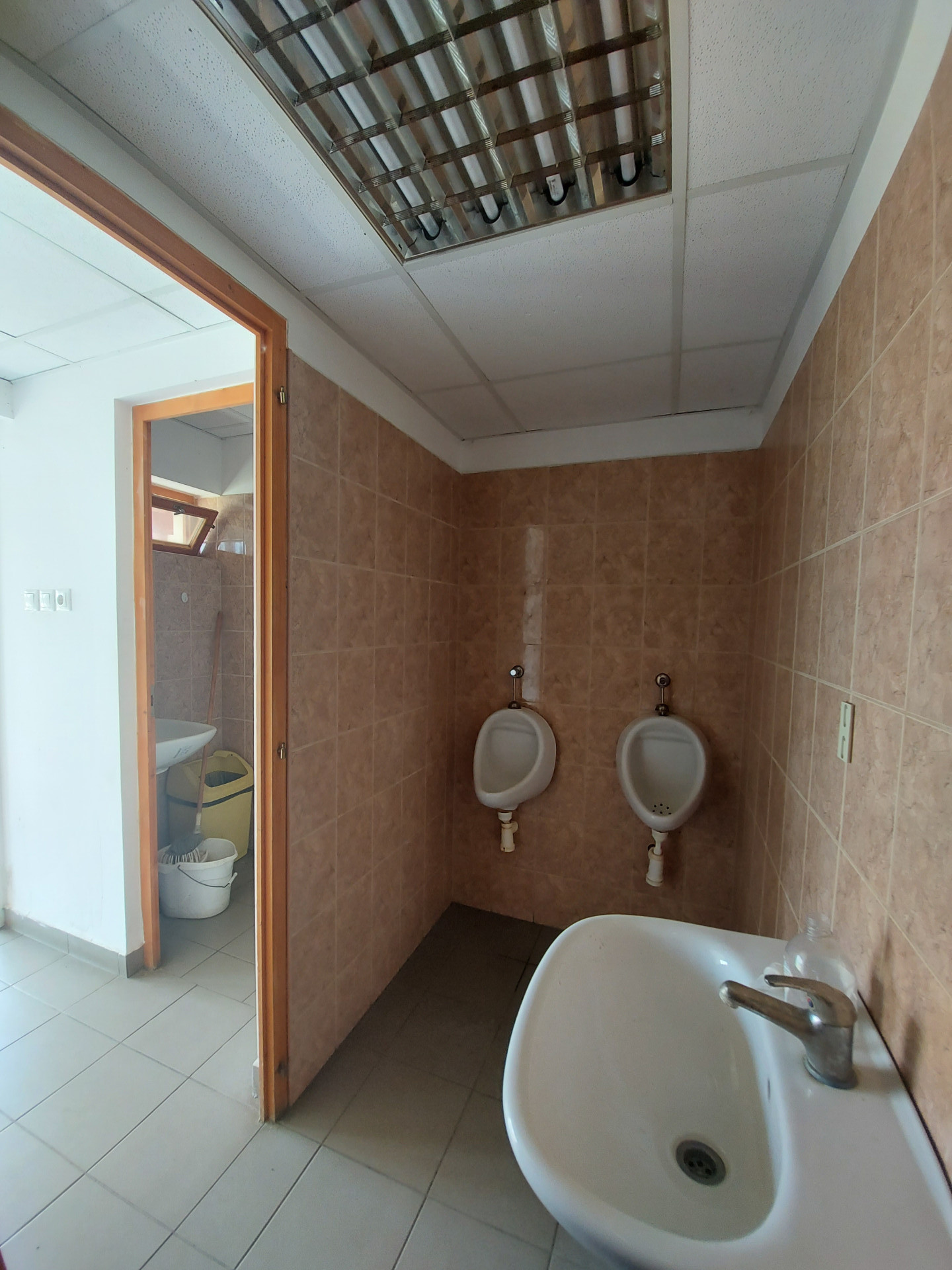 A fájl már létezik a célhelyen: import/kepek/5393312.jpg
For sale Catering unit Tiszapüspöki  97 m<sup>2</sup> 21.9 millió Ft