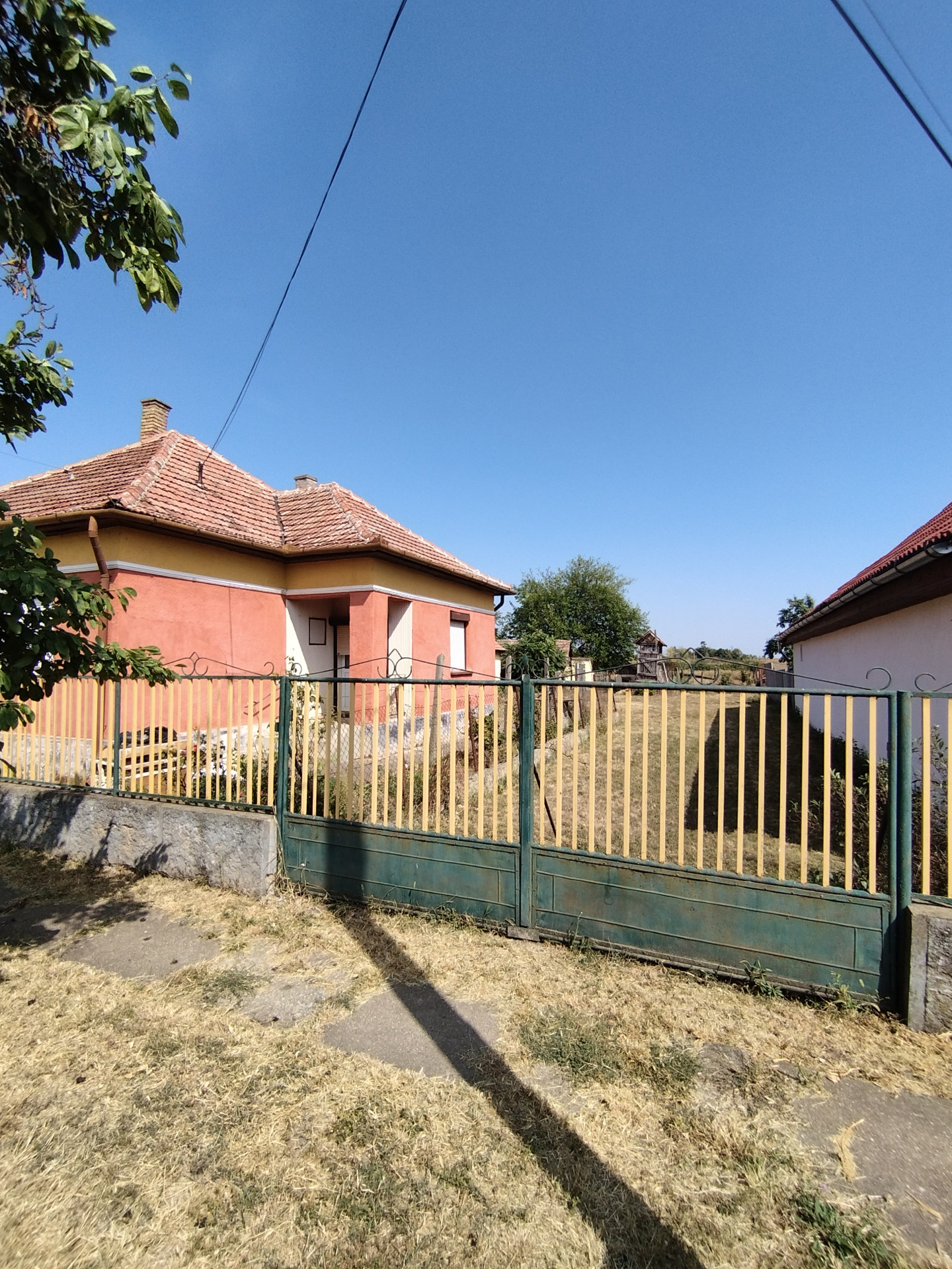 A fájl már létezik a célhelyen: import/kepek/5436936.jpg
For sale house Szászberek  66 m<sup>2</sup> 18.5 millió Ft