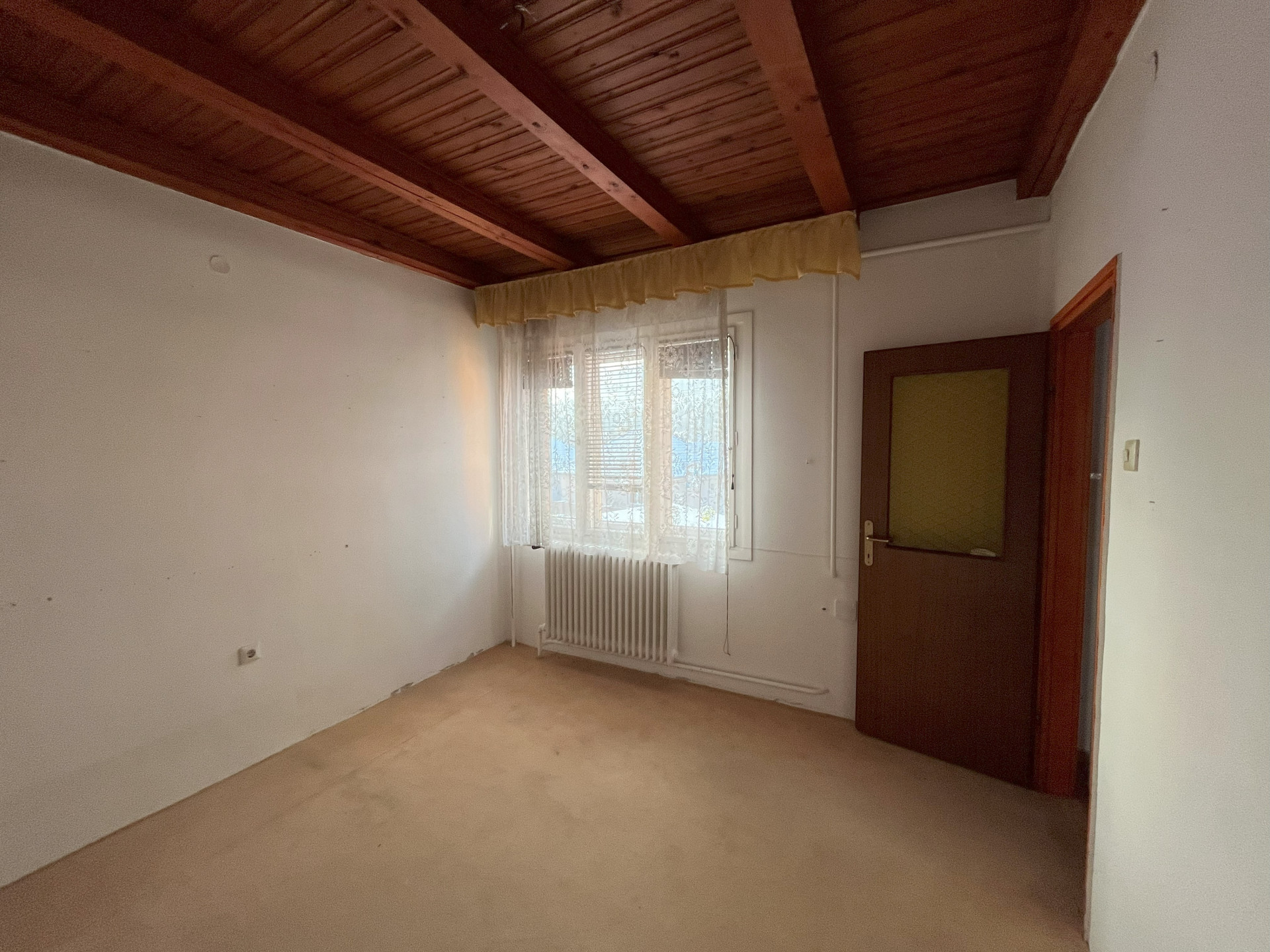 A fájl már létezik a célhelyen: import/kepek/5579398.jpg
Eladó Családi ház Miskolc  138 m<sup>2</sup> 47.9 millió Ft