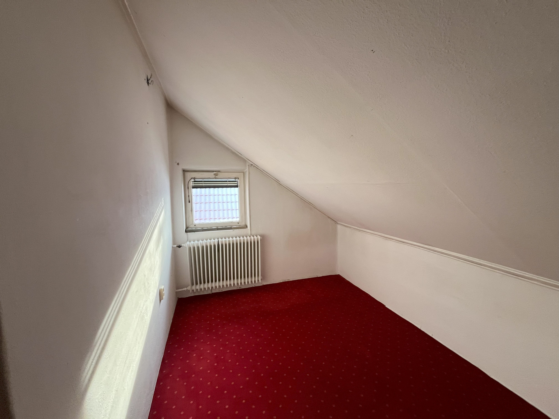 A fájl már létezik a célhelyen: import/kepek/5579401.jpg
Eladó Családi ház Miskolc  138 m<sup>2</sup> 47.9 millió Ft