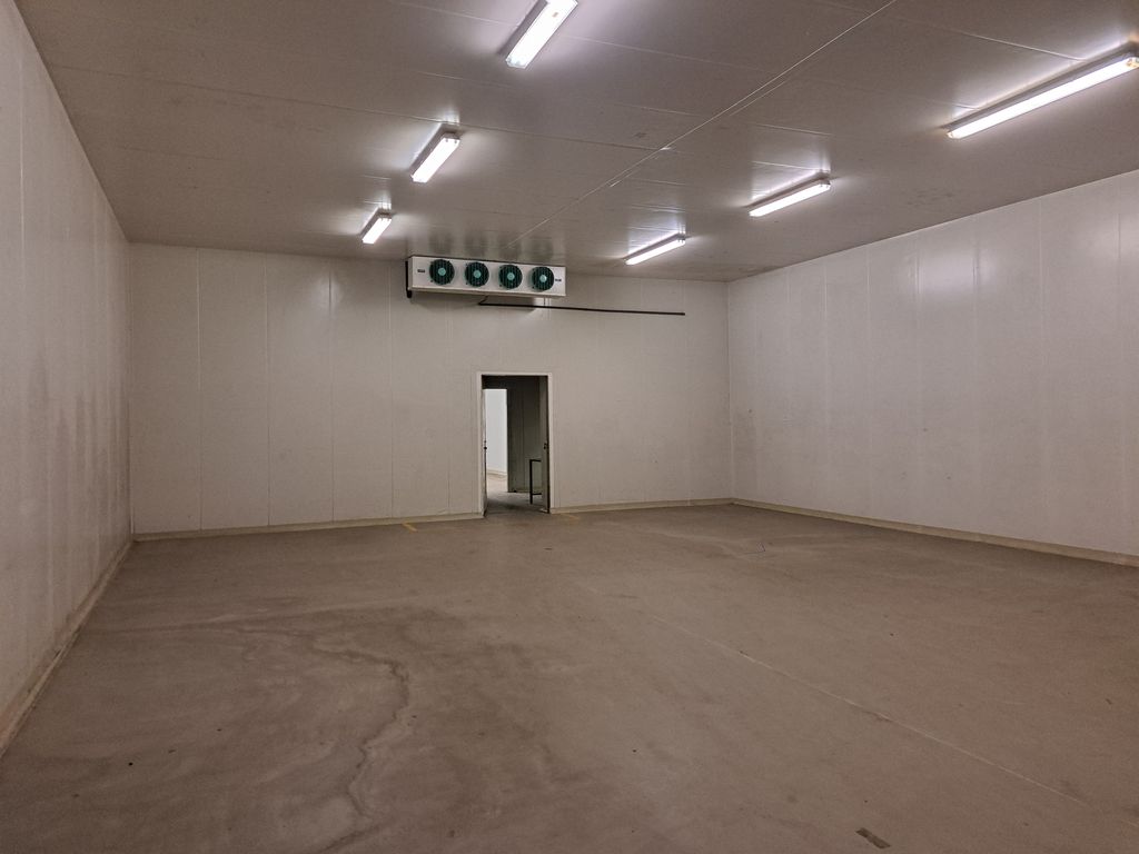 A fájl nem létezik a célhelyen: import/kepek/5580137.jpg. Másolás...
Kép sikeresen importálvaEladó Telephely Tahitótfalu  2147 m<sup>2</sup> 595 millió Ft