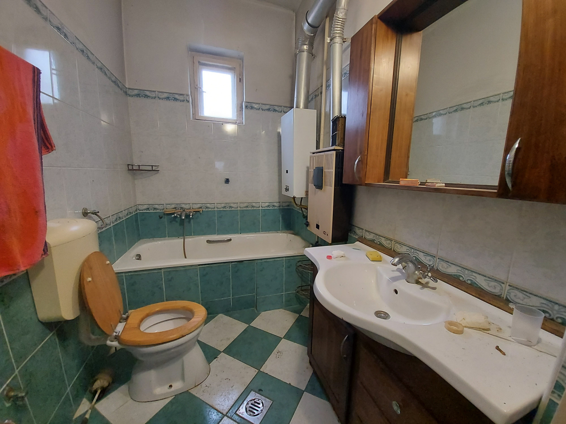 A fájl már létezik a célhelyen: import/kepek/5591303.jpg
For sale Semi-detached house part Szolnok  90 m<sup>2</sup> 12 millió Ft