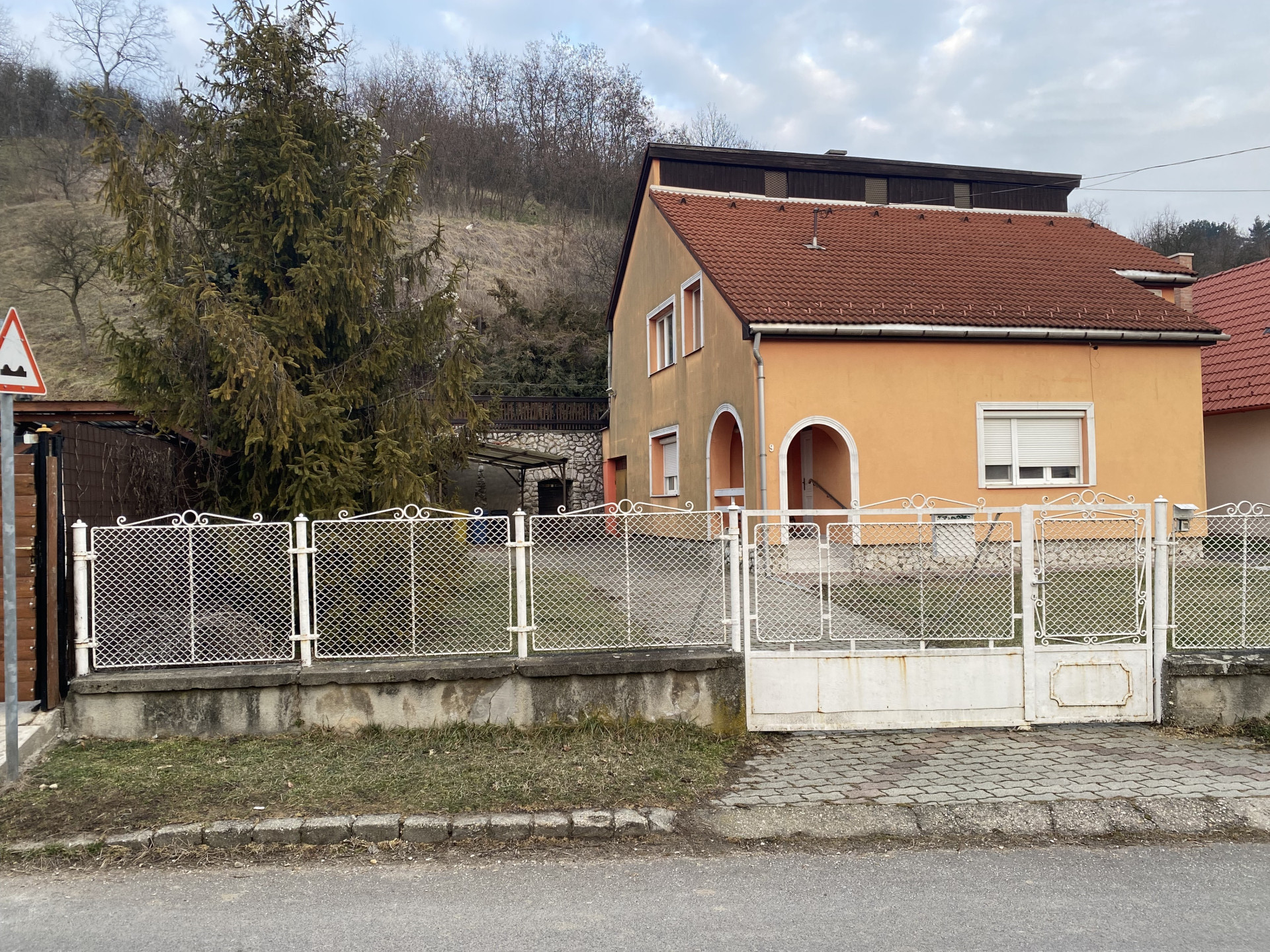 A fájl már létezik a célhelyen: import/kepek/5650346.jpg
Eladó Családi ház Miskolc  138 m<sup>2</sup> 47.9 millió Ft
