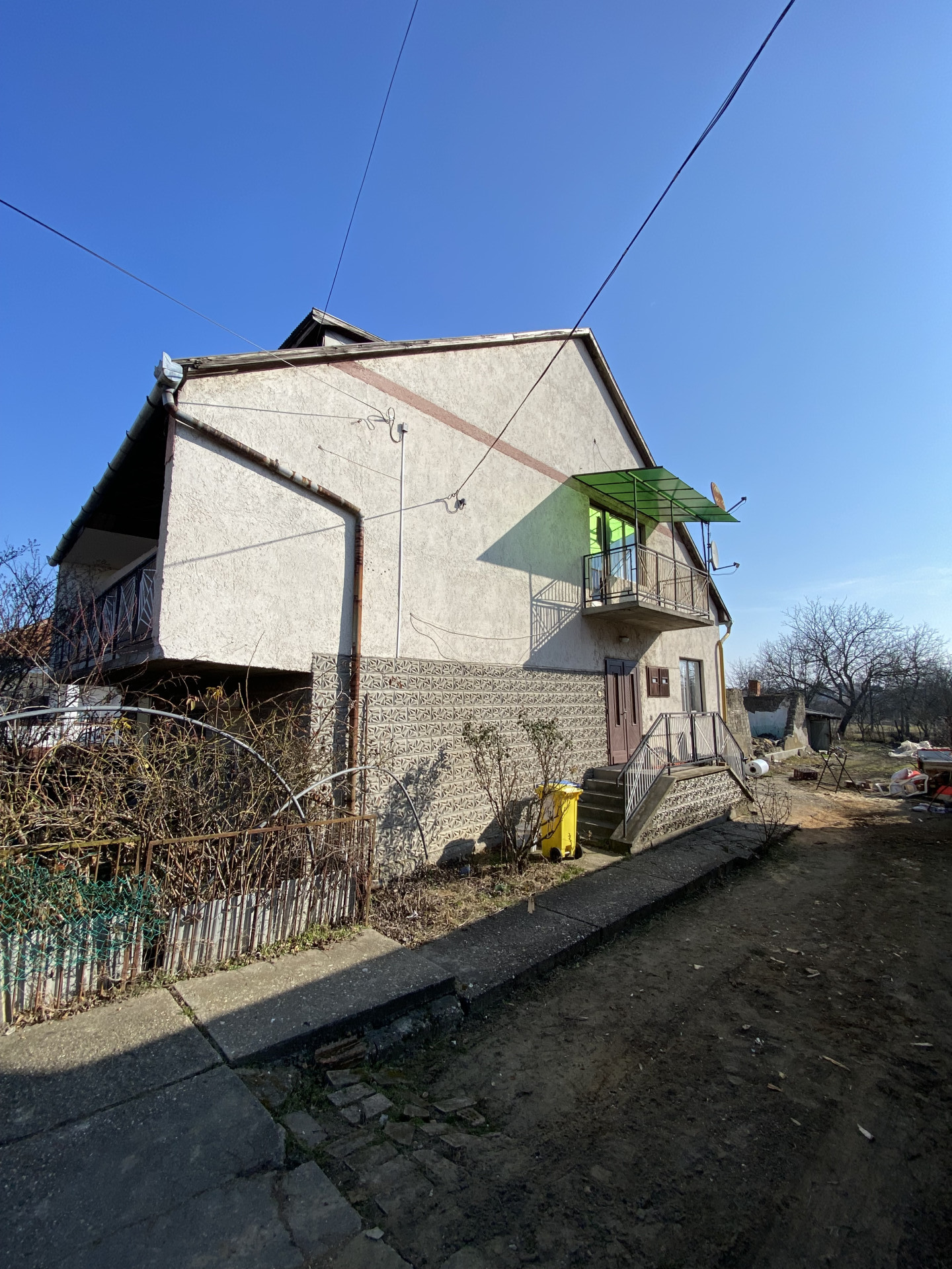 A fájl már létezik a célhelyen: import/kepek/5652439.jpg
Eladó Családi ház Miskolc  150 m<sup>2</sup> 44.99 millió Ft