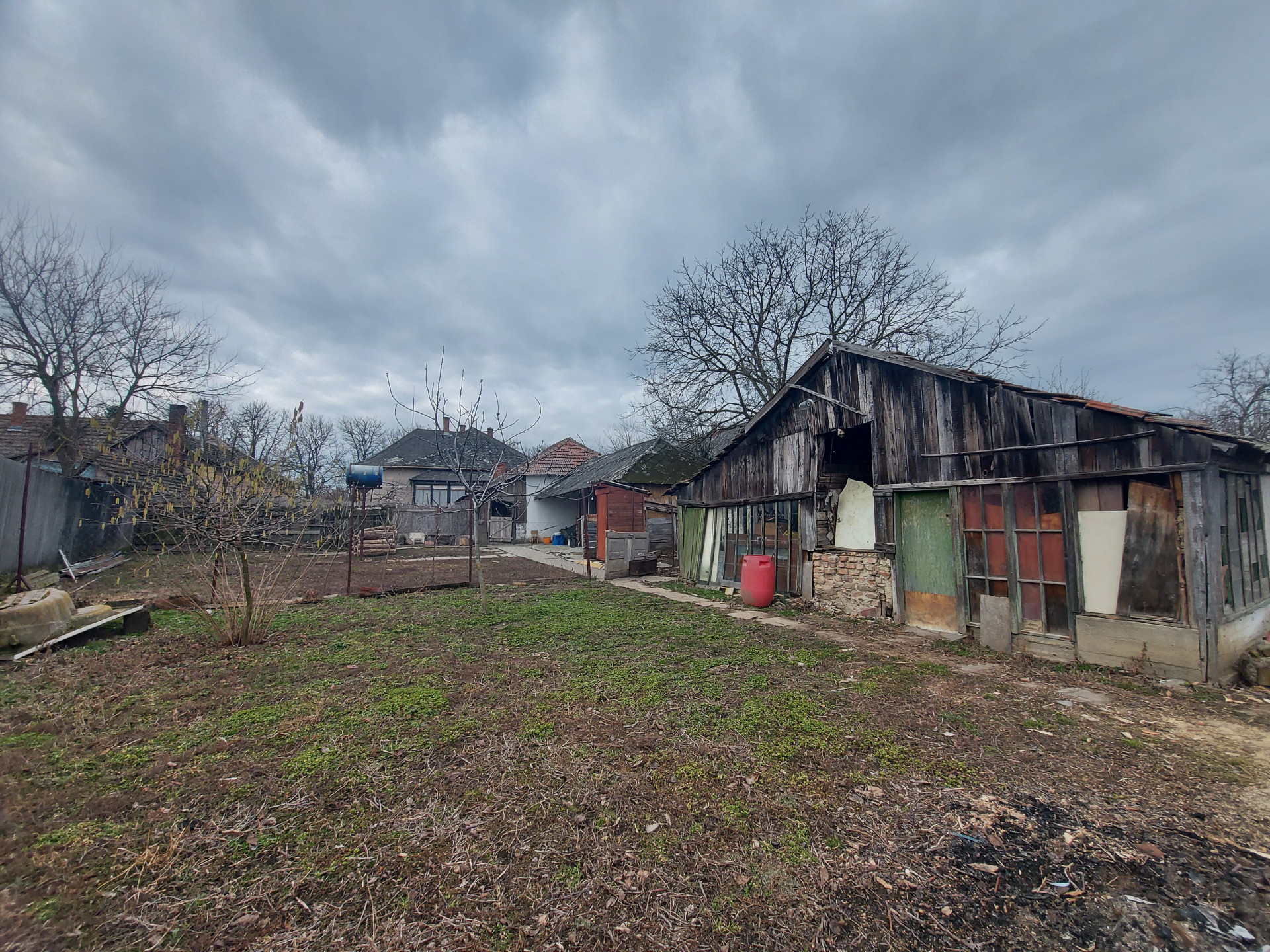 A fájl már létezik a célhelyen: import/kepek/5656991.jpg
For sale house Tiszapüspöki  110 m<sup>2</sup> 18.99 millió Ft