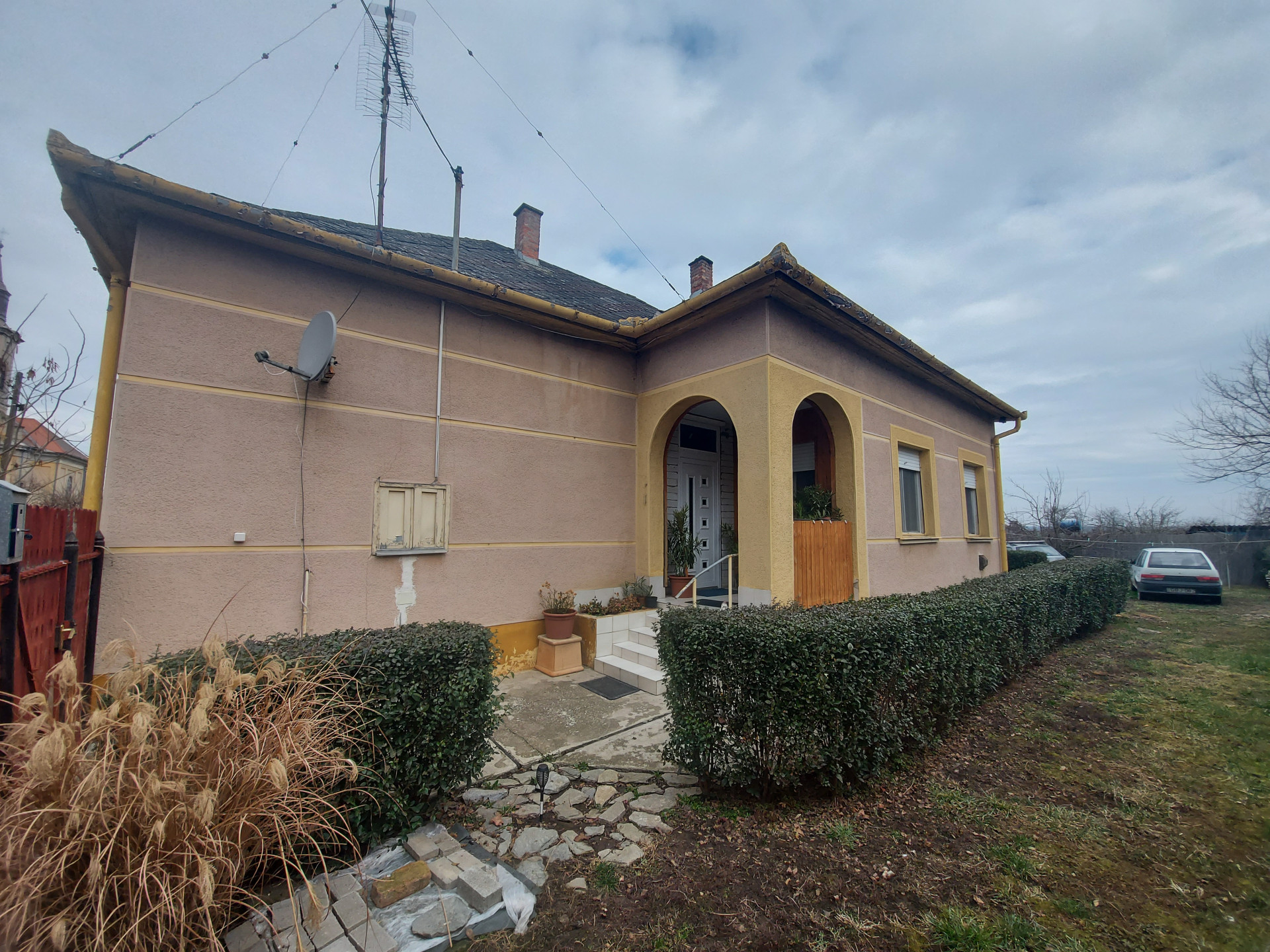 A fájl már létezik a célhelyen: import/kepek/5656996.jpg
For sale house Tiszapüspöki  110 m<sup>2</sup> 18.99 millió Ft