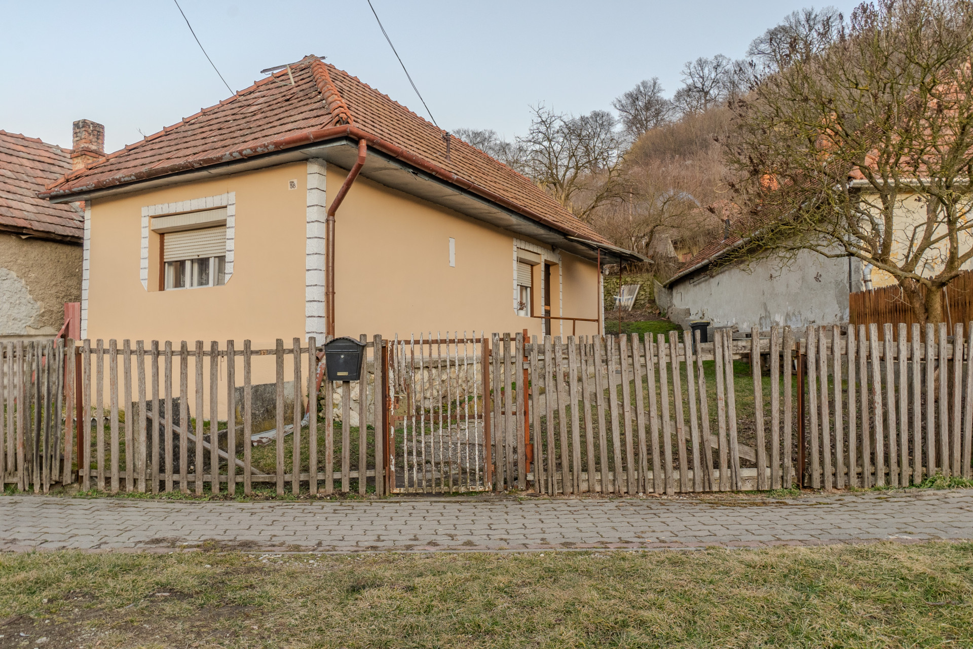A fájl már létezik a célhelyen: import/kepek/5663666.jpg
Eladó Családi ház Parasznya  40 m<sup>2</sup> 11.25 millió Ft