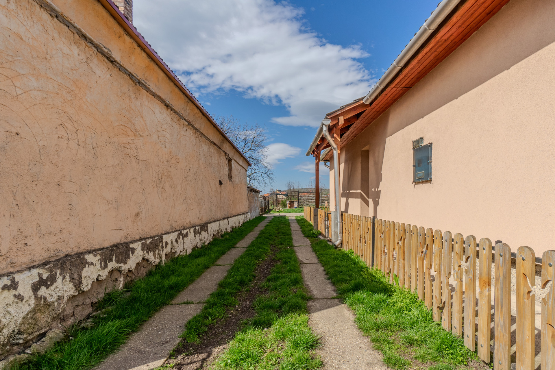 A fájl már létezik a célhelyen: import/kepek/5701246.jpg
Eladó Családi ház Szerencs  95 m<sup>2</sup> 35.9 millió Ft