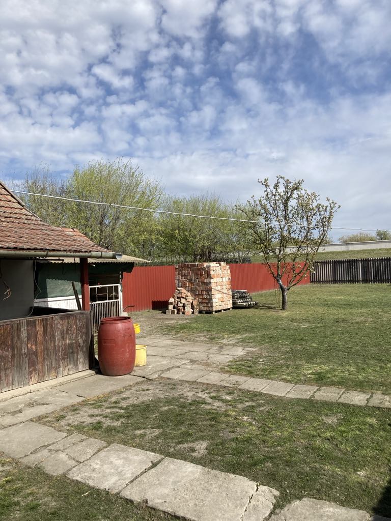 A fájl nem létezik a célhelyen: import/kepek/5709933.jpg. Másolás...
Kép sikeresen importálvaEladó Családi ház Zagyvarékas  70 m<sup>2</sup> 12.9 millió Ft