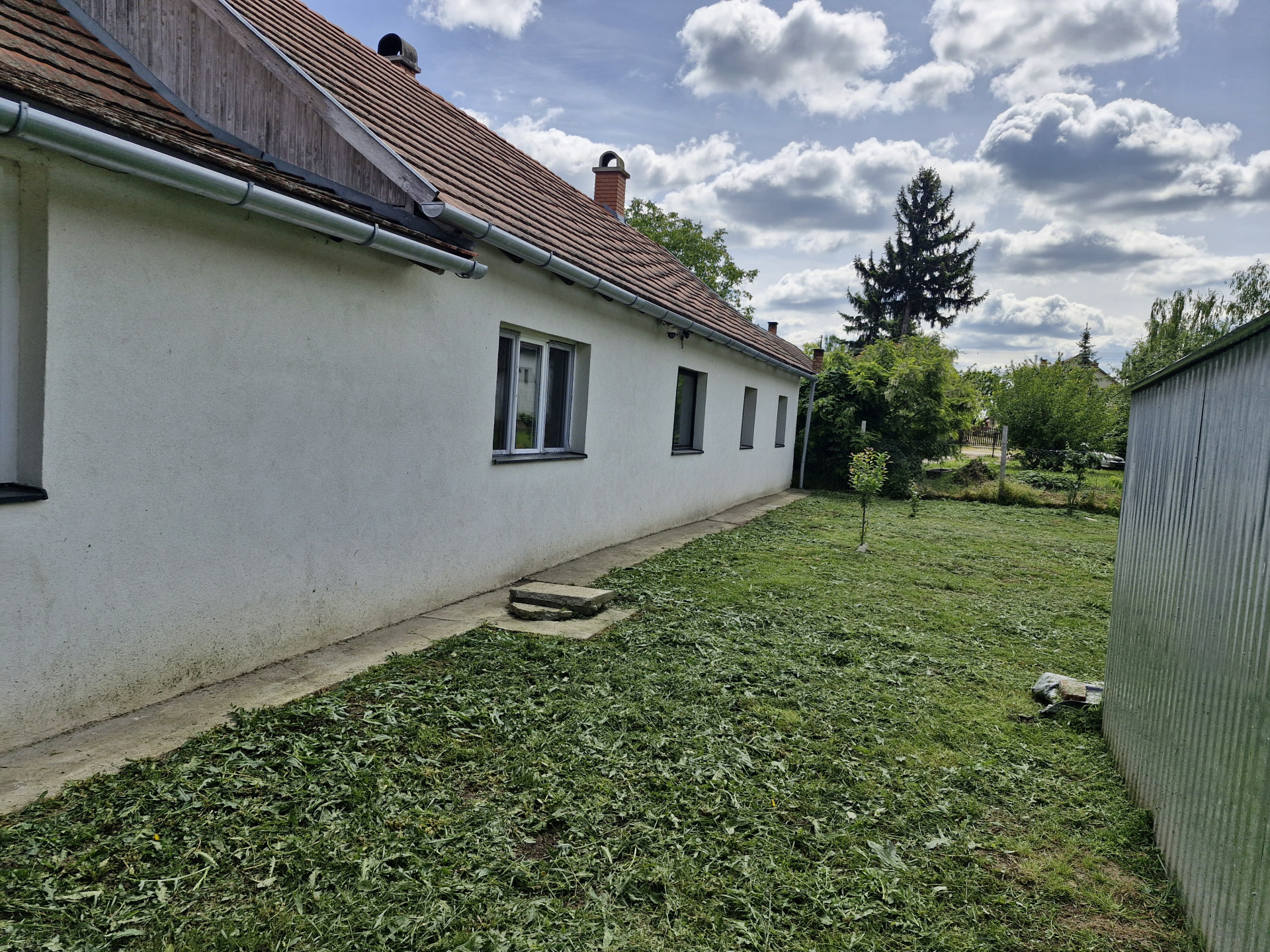 A fájl már létezik a célhelyen: import/kepek/5750804.jpg
For sale house Tiszabura  140 m<sup>2</sup> 13.5 millió Ft
