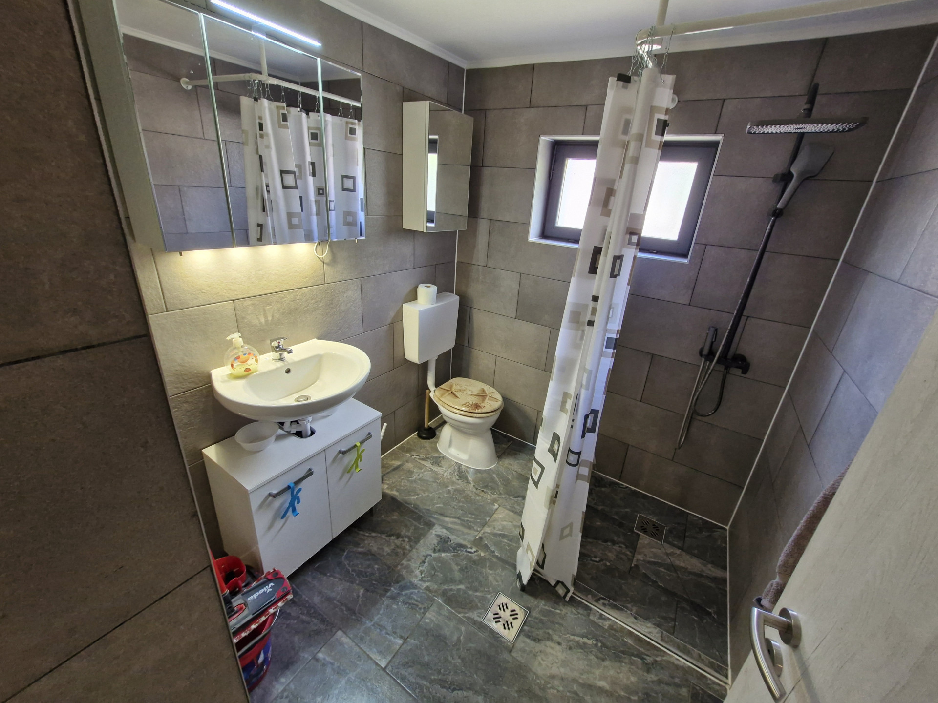 A fájl már létezik a célhelyen: import/kepek/5750807.jpg
For sale house Tiszabura  140 m<sup>2</sup> 13.5 millió Ft