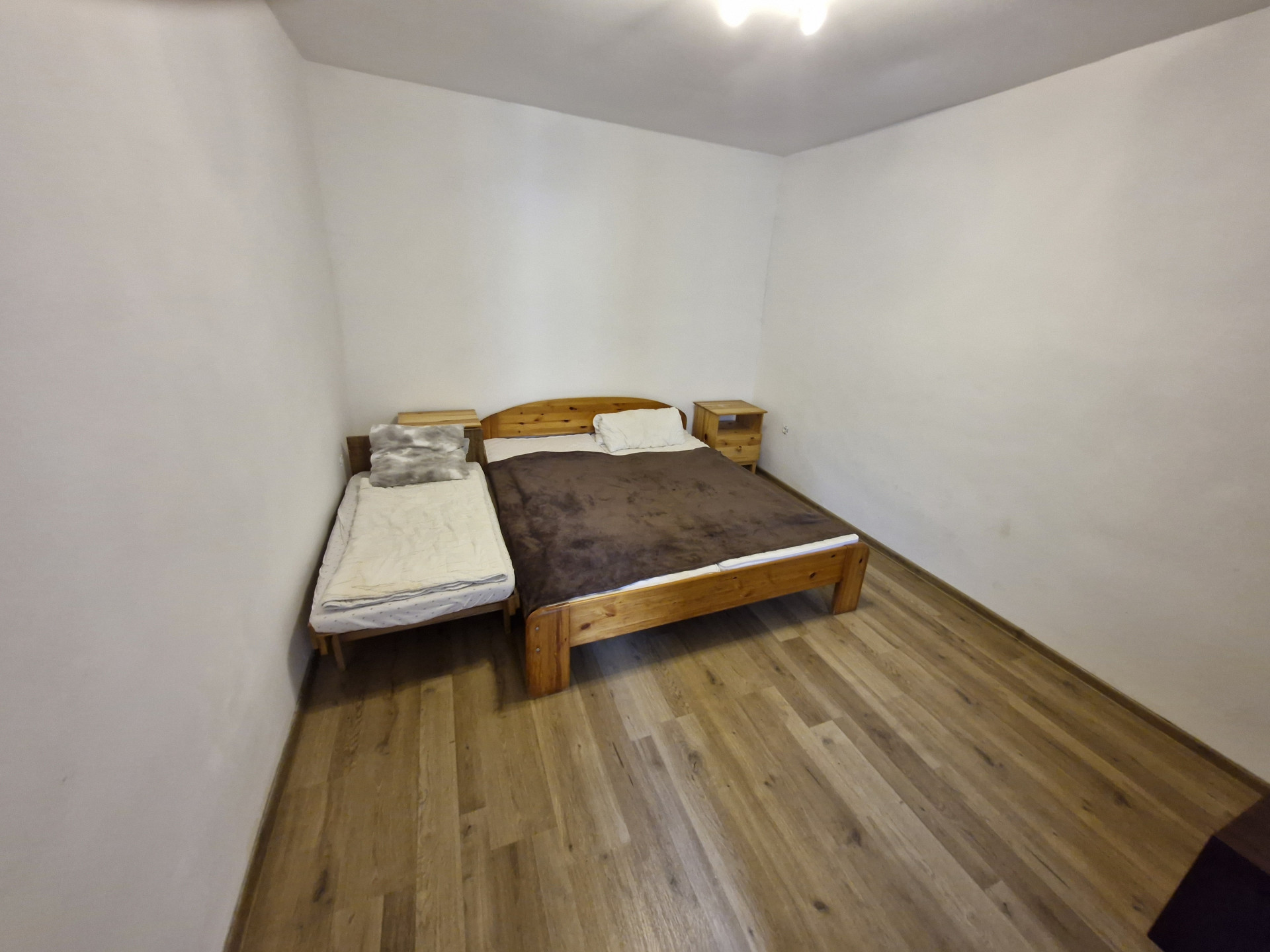 A fájl már létezik a célhelyen: import/kepek/5750808.jpg
For sale house Tiszabura  140 m<sup>2</sup> 13.5 millió Ft