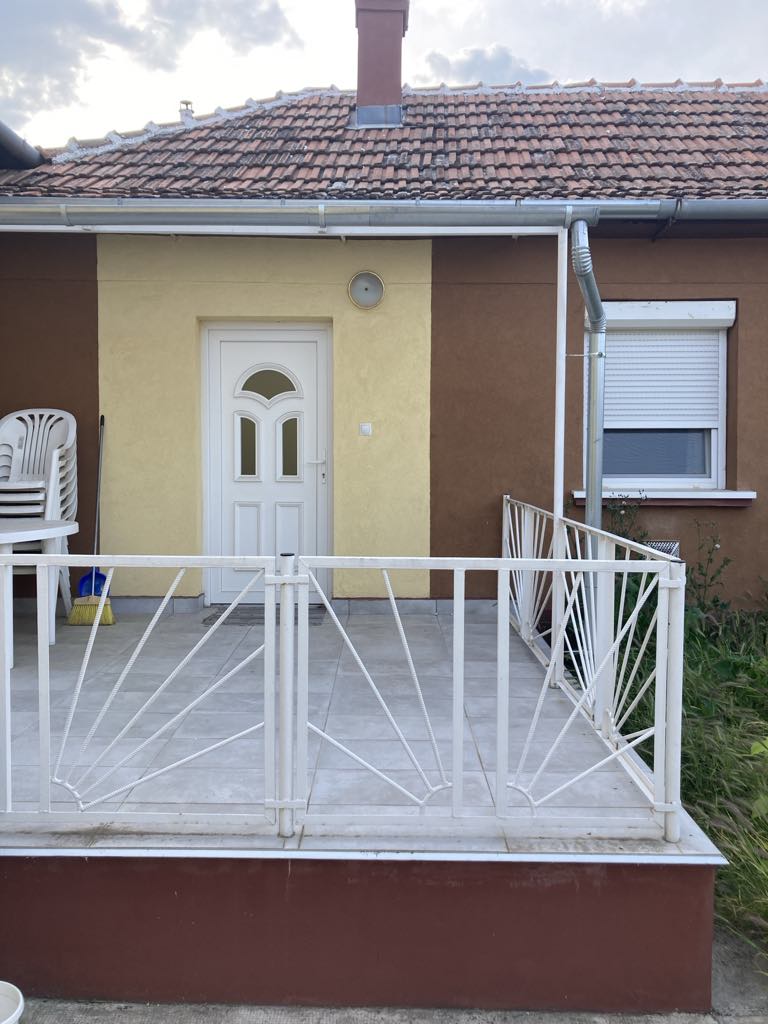 A fájl nem létezik a célhelyen: import/kepek/5760004.jpg. Másolás...
Kép sikeresen importálvaEladó Családi ház Újszász  89 m<sup>2</sup> 37 millió Ft