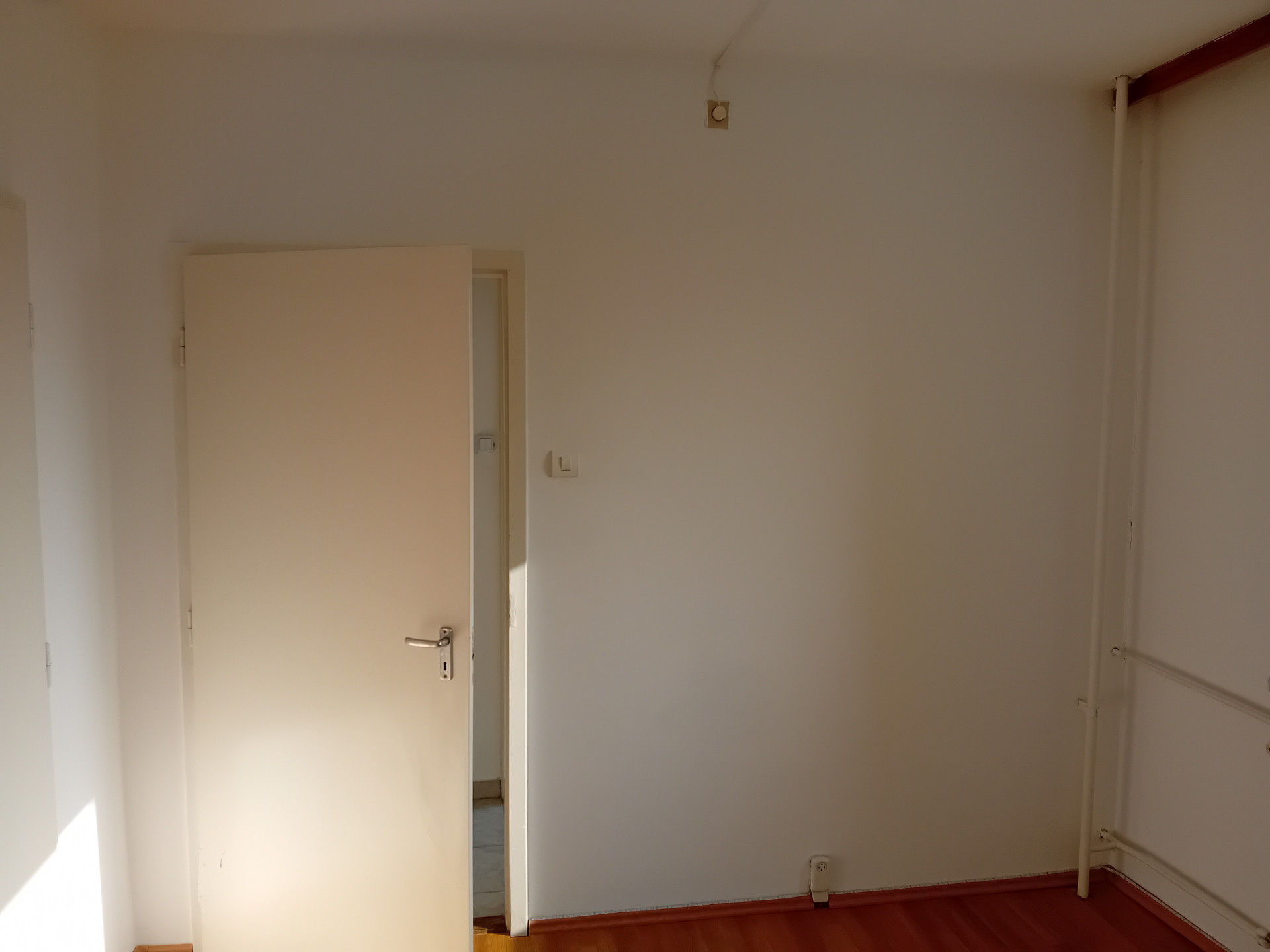 A fájl már létezik a célhelyen: import/kepek/5783626.jpg
Eladó Panellakás Győr  62 m<sup>2</sup> 43.9 millió Ft