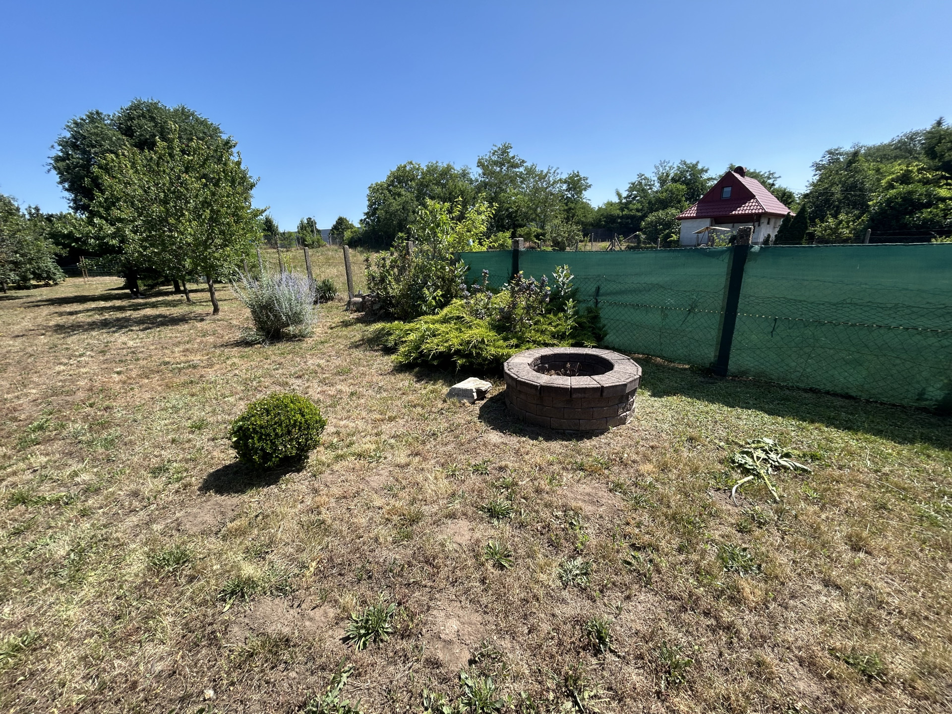 A fájl már létezik a célhelyen: import/kepek/5803630.jpg
Eladó nyaraló Győr  20 m<sup>2</sup> 16.5 millió Ft
