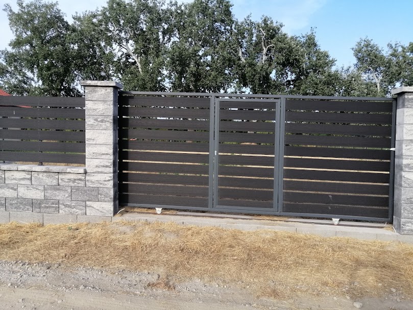 A fájl már létezik a célhelyen: import/kepek/5805845.jpg
Eladó Építési telek Szigetcsép  683 m<sup>2</sup> 45 millió Ft