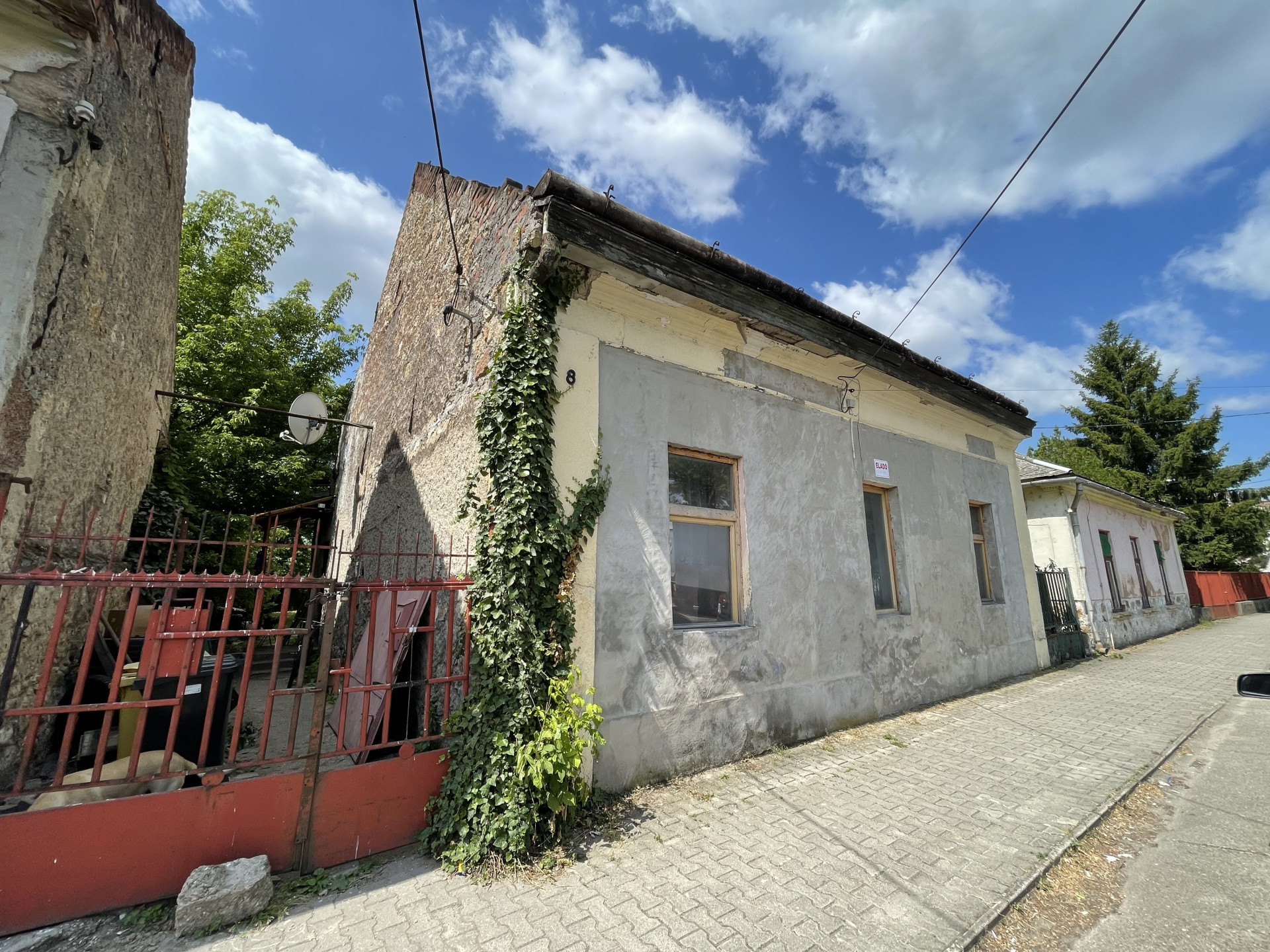 A fájl már létezik a célhelyen: import/kepek/5806967.jpg
Eladó Családi ház Szerencs  86 m<sup>2</sup> 16.9 millió Ft
