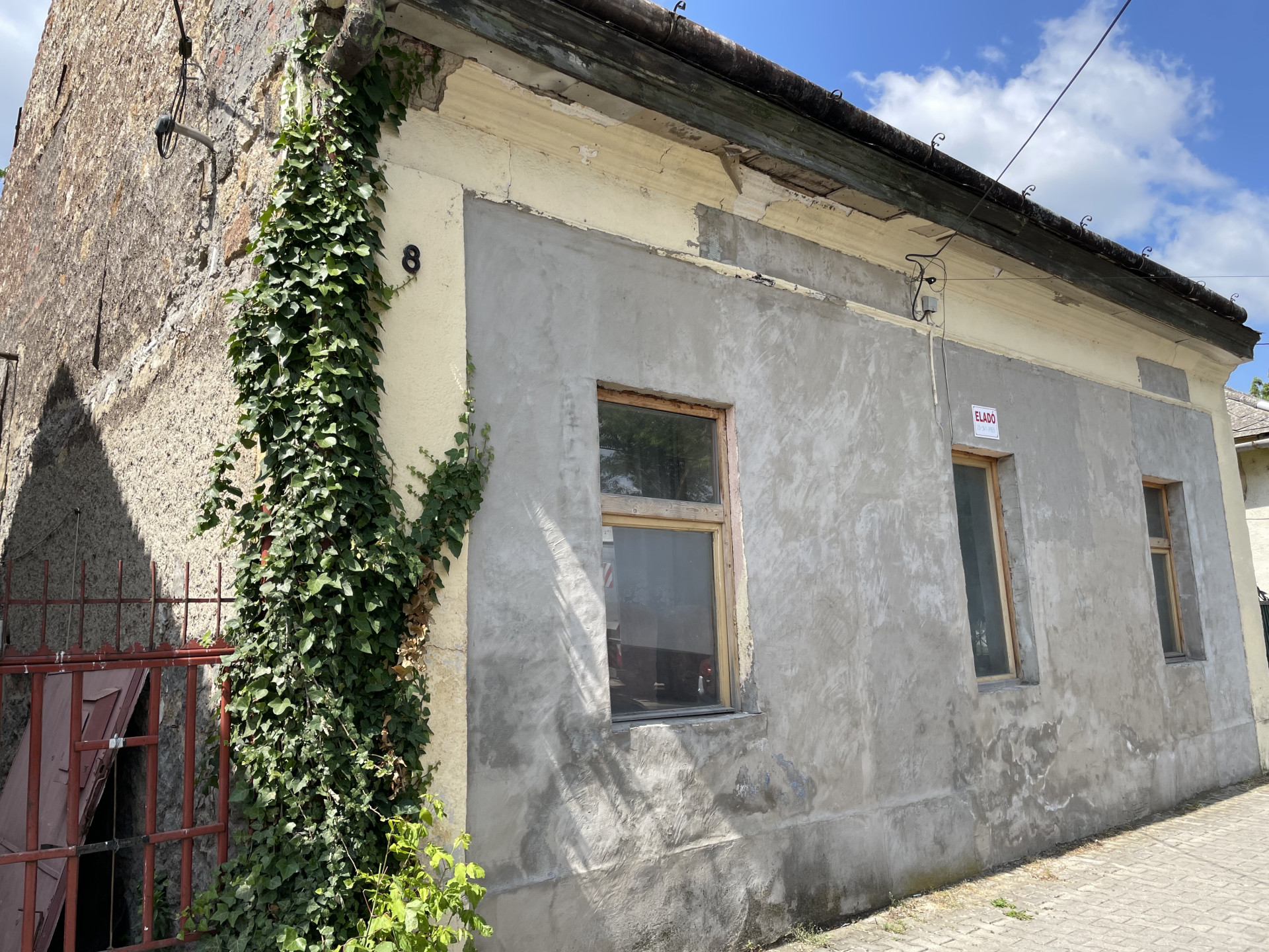 A fájl már létezik a célhelyen: import/kepek/5806968.jpg
Eladó Családi ház Szerencs  86 m<sup>2</sup> 16.9 millió Ft