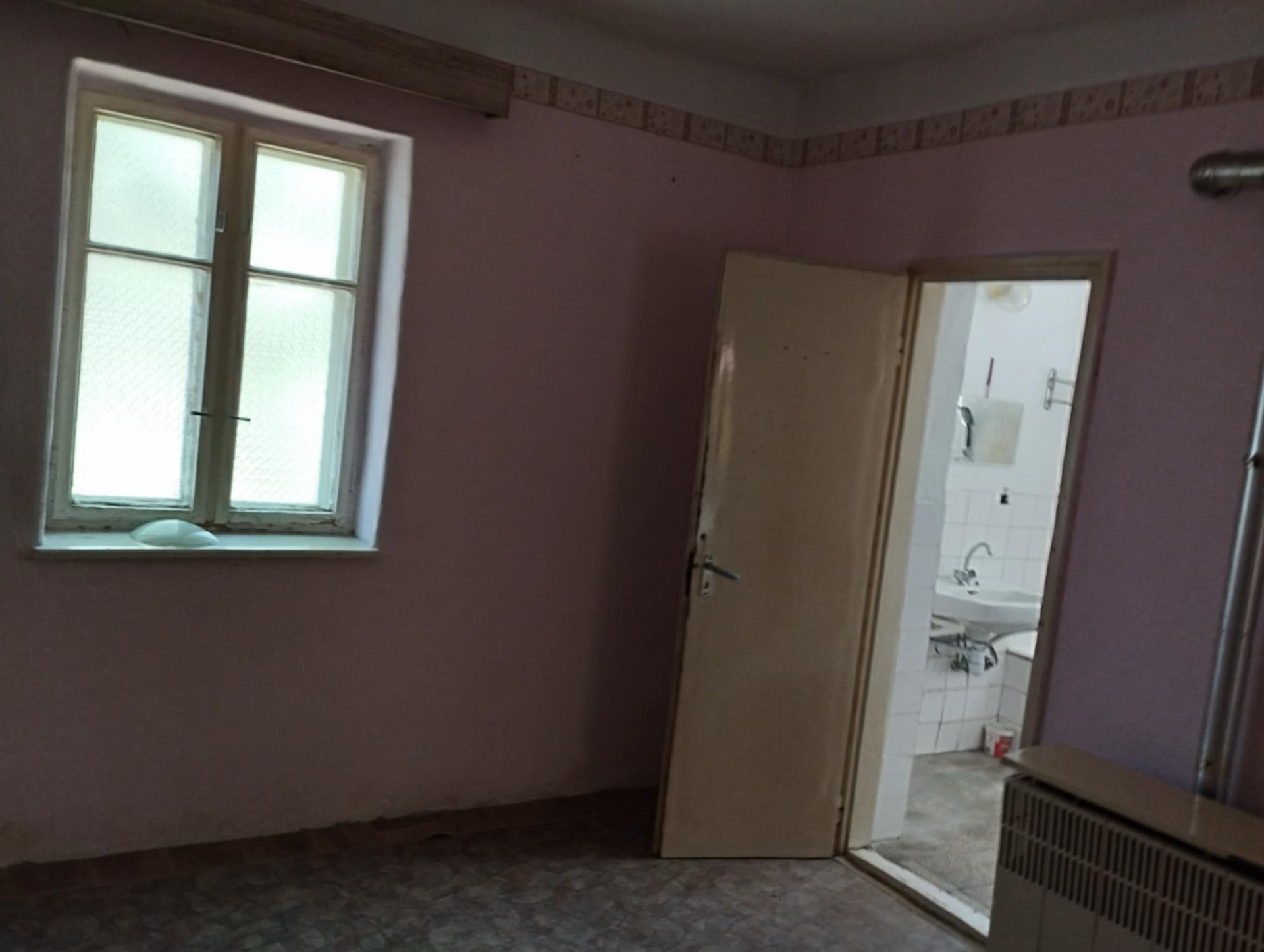 A fájl nem létezik a célhelyen: import/kepek/5811244.jpg. Másolás...
Kép sikeresen importálvaEladó Családi ház Tiszajenő  74 m<sup>2</sup> 14.9 millió Ft