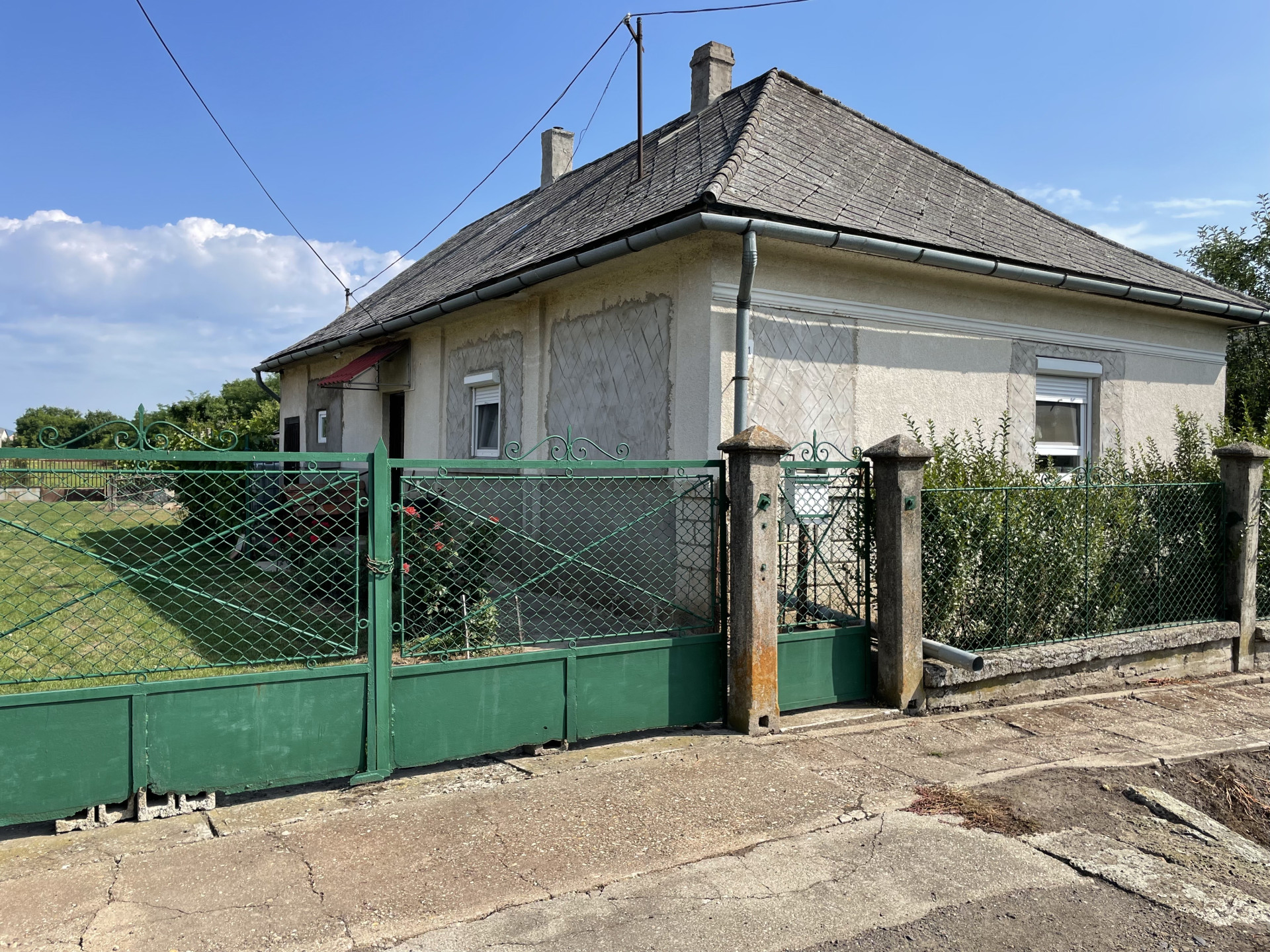 A fájl már létezik a célhelyen: import/kepek/5827746.jpg
Eladó Családi ház Mezőzombor  81 m<sup>2</sup> 13.2 millió Ft