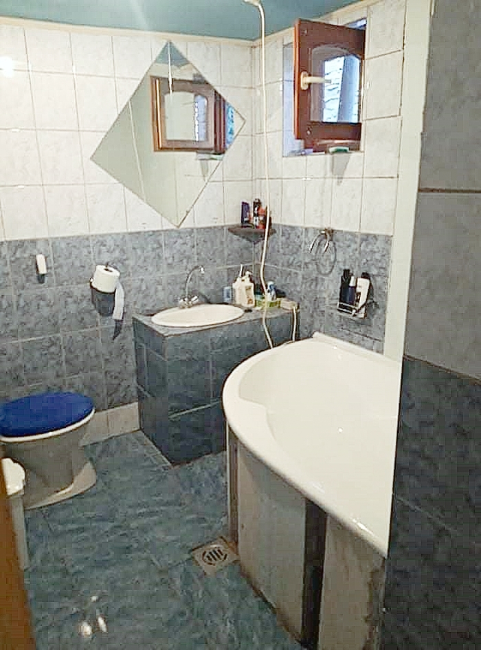 A fájl már létezik a célhelyen: import/kepek/5828428.jpg
For sale house Dunabogdány  86 m<sup>2</sup> 22.9 millió Ft