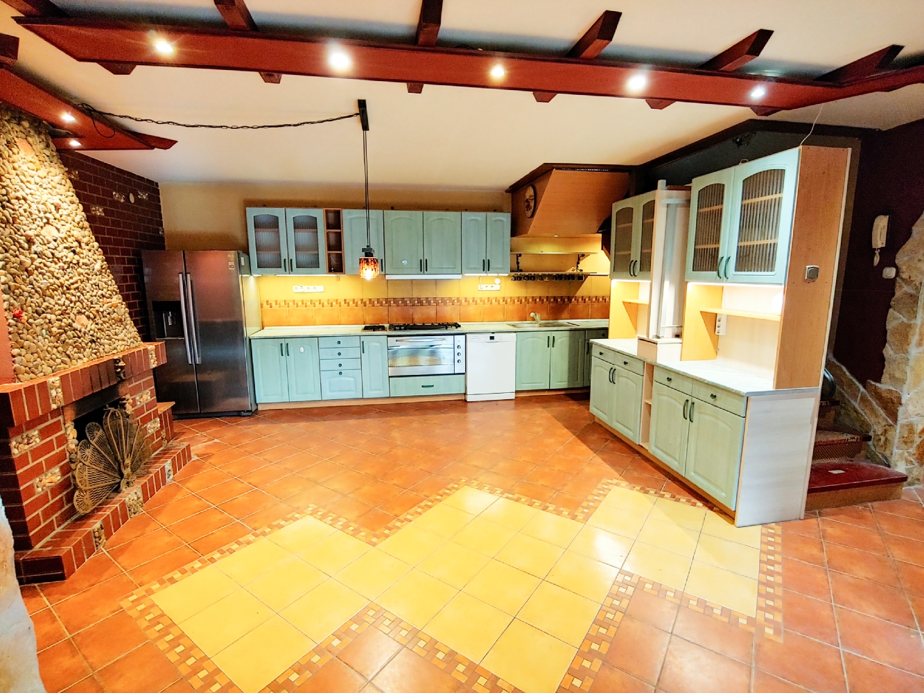A fájl már létezik a célhelyen: import/kepek/5828545.jpg
For sale house Tata  307 m<sup>2</sup> 139 millió Ft