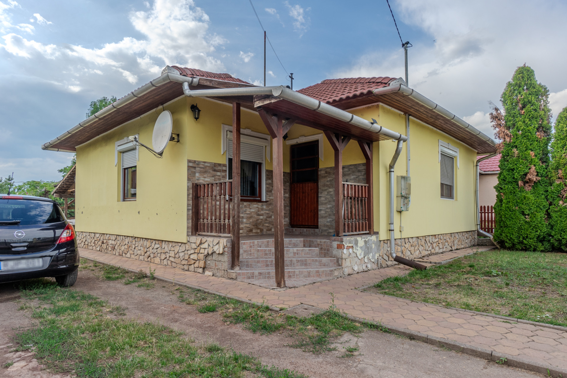 A fájl már létezik a célhelyen: import/kepek/5831279.jpg
Eladó Családi ház Sajószentpéter  84 m<sup>2</sup> 14.4 millió Ft