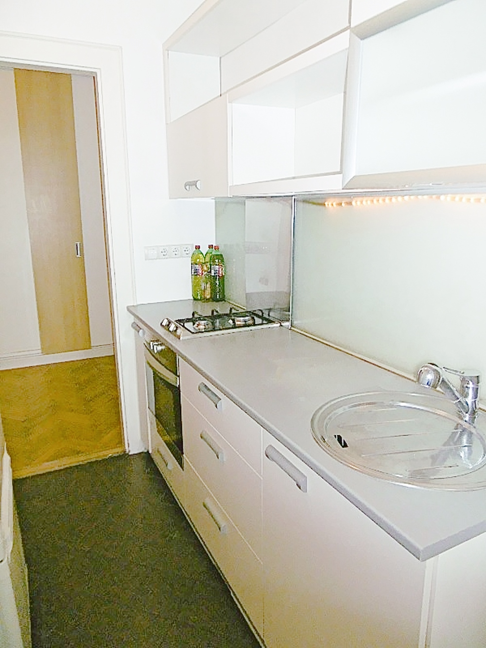 A fájl már létezik a célhelyen: import/kepek/5838944.jpg
Eladó Téglalakás Budapest, XIII. kerület  40 m<sup>2</sup> 0.265 millió Ft