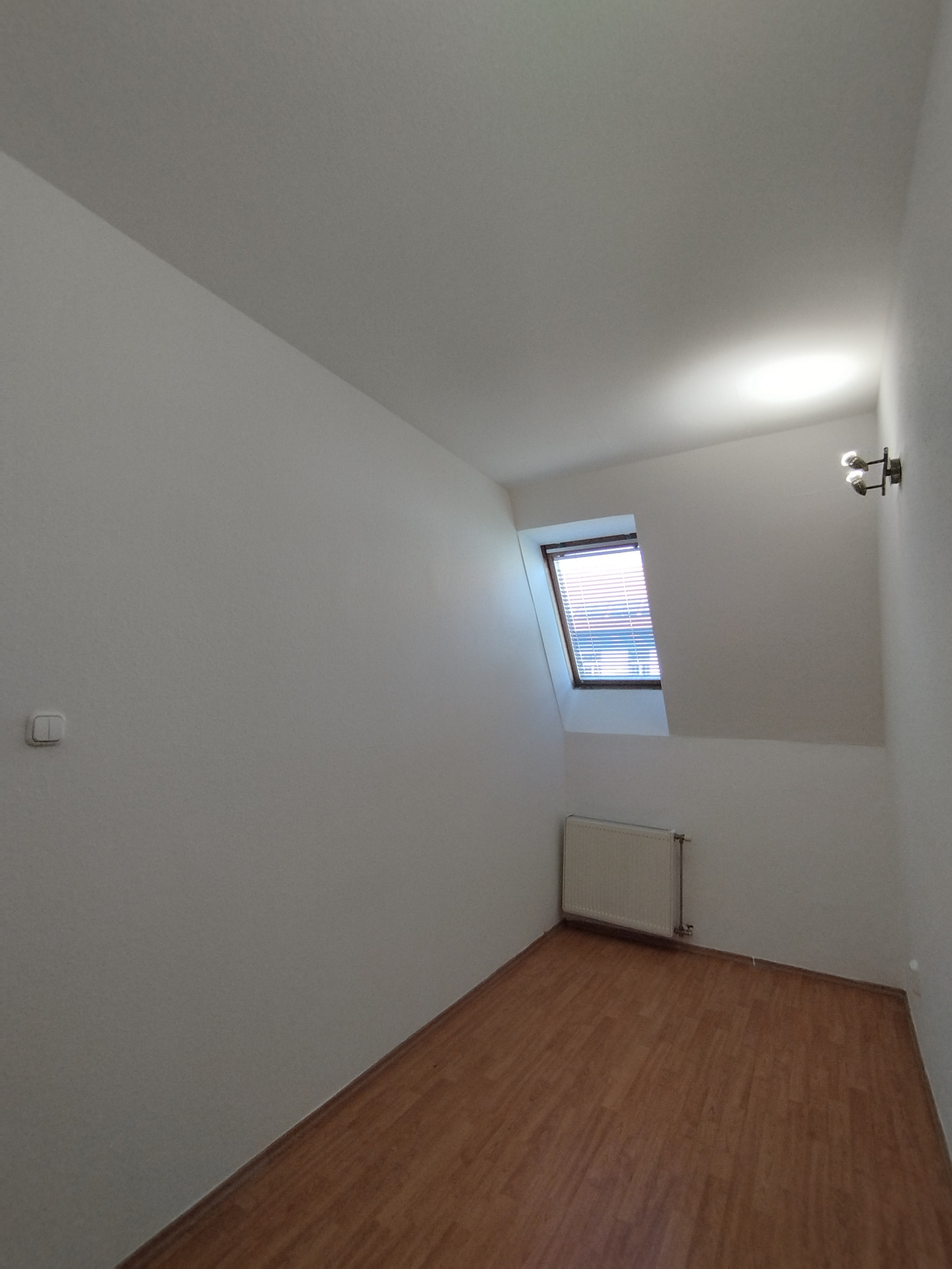 A fájl már létezik a célhelyen: import/kepek/5841009.jpg
Eladó Téglalakás Szolnok  42 m<sup>2</sup> 25.9 millió Ft