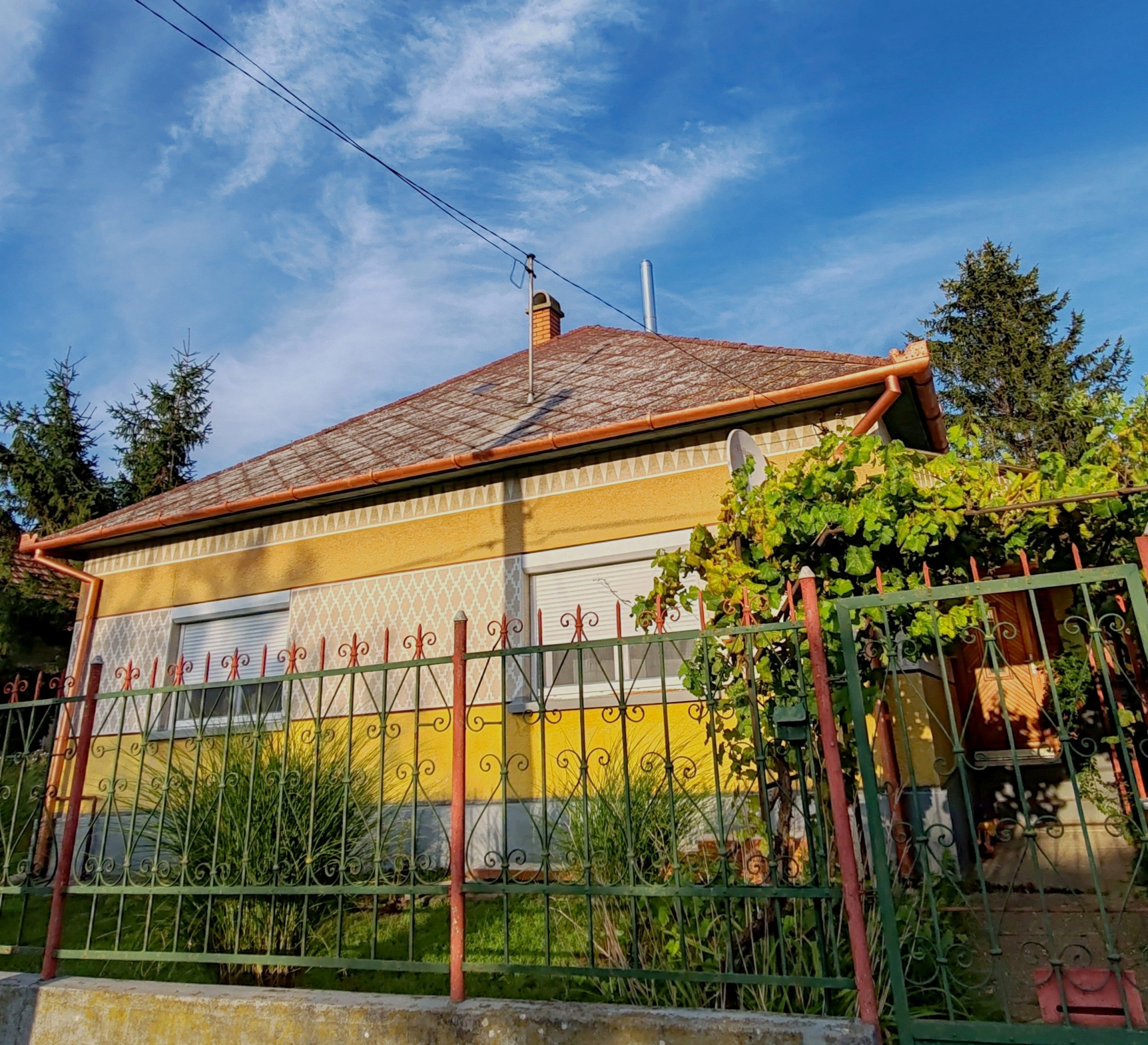 A fájl már létezik a célhelyen: import/kepek/5843390.jpg
Eladó Családi ház Kőröstetétlen  71 m<sup>2</sup> 31.9 millió Ft