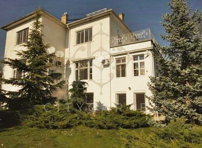A fájl már létezik a célhelyen: import/kepek/vizjeles_1748142.jpg
For sale house Budapest, II. kerület  875 m<sup>2</sup> 1500 millió Ft