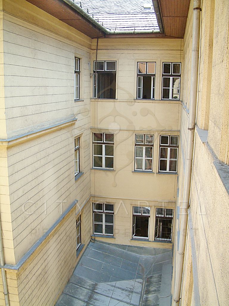 A fájl már létezik a célhelyen: import/kepek/vizjeles_1799442.jpg
Eladó Irodaház Budapest, VII. kerület  2800 m<sup>2</sup> 1800 millió Ft
