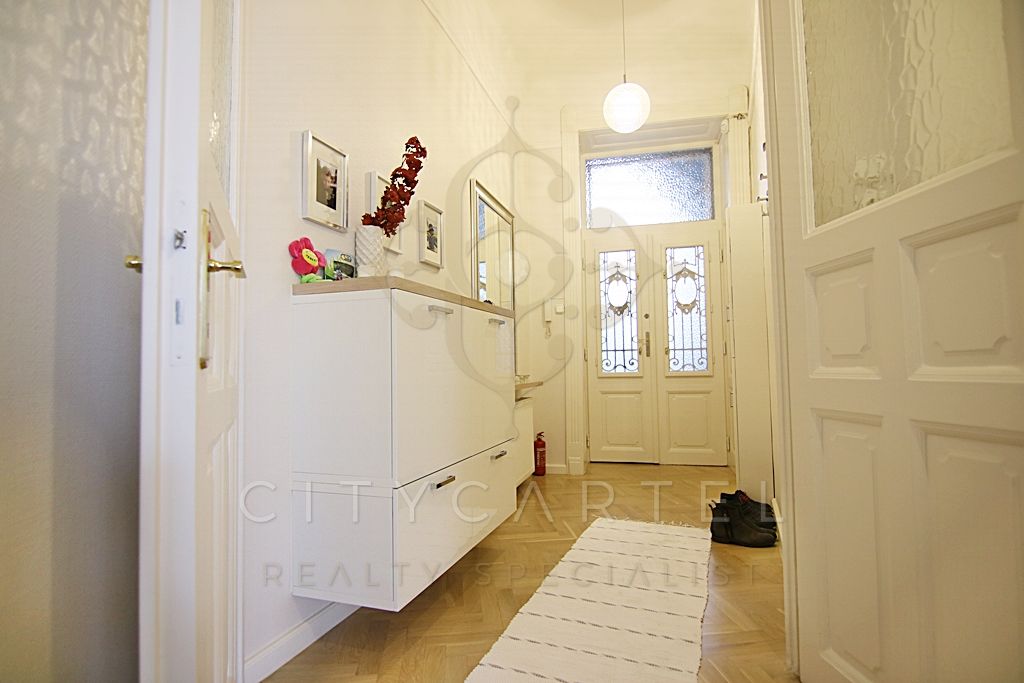 A fájl már létezik a célhelyen: import/kepek/vizjeles_1813479.jpg
For sale flat Budapest, V. kerület  98 m<sup>2</sup> 199 millió Ft