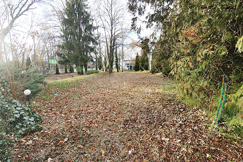 A fájl már létezik a célhelyen: import/kepek/vizjeles_1860627.jpg
Eladó Szálloda, panzió Budapest, III. kerület  2421 m<sup>2</sup> 1920 millió Ft