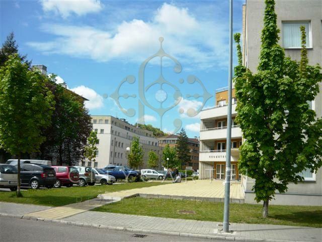 A fájl már létezik a célhelyen: import/kepek/vizjeles_2823837.jpg
Eladó Iroda irodaházban A Budapest, III. kerület  80 m<sup>2</sup> 1040 EUR