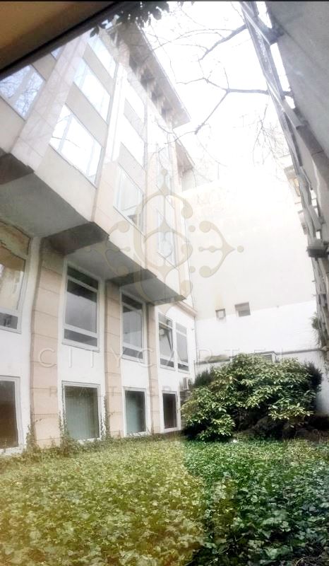 A fájl már létezik a célhelyen: import/kepek/vizjeles_2824133.jpg
For sale Office in office building A Budapest, I. kerület  224 m<sup>2</sup> 0.976752 millió Ft