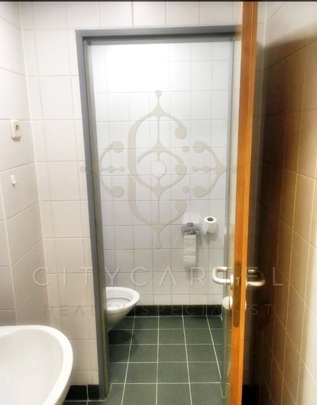 A fájl már létezik a célhelyen: import/kepek/vizjeles_2824139.jpg
For sale Office in office building A Budapest, I. kerület  224 m<sup>2</sup> 0.976752 millió Ft