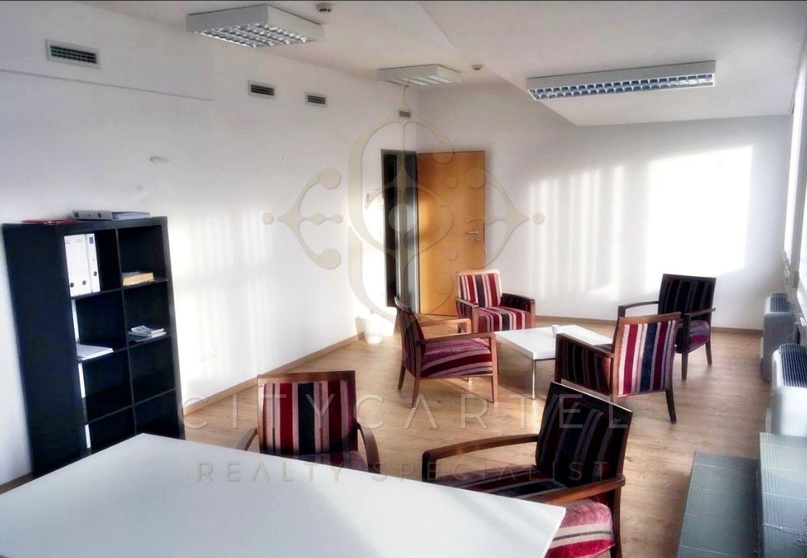 A fájl már létezik a célhelyen: import/kepek/vizjeles_2824148.jpg
For sale Office in office building A Budapest, I. kerület  224 m<sup>2</sup> 0.976752 millió Ft