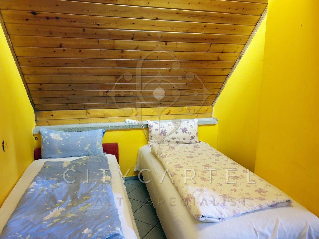 A fájl már létezik a célhelyen: import/kepek/vizjeles_3082324.jpg
For sale Hotel, guesthouse Budapest, XVI. kerület  1000 m<sup>2</sup> 1500000 EUR