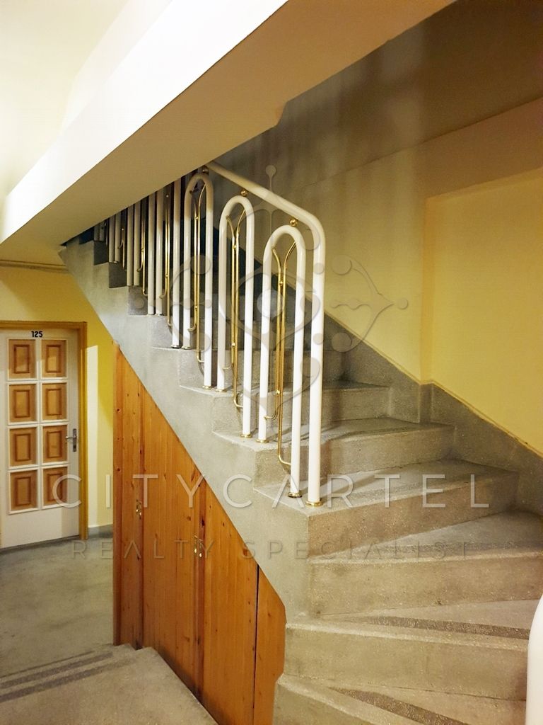A fájl már létezik a célhelyen: import/kepek/vizjeles_3082332.jpg
For sale Hotel, guesthouse Budapest, XVI. kerület  1000 m<sup>2</sup> 1500000 EUR