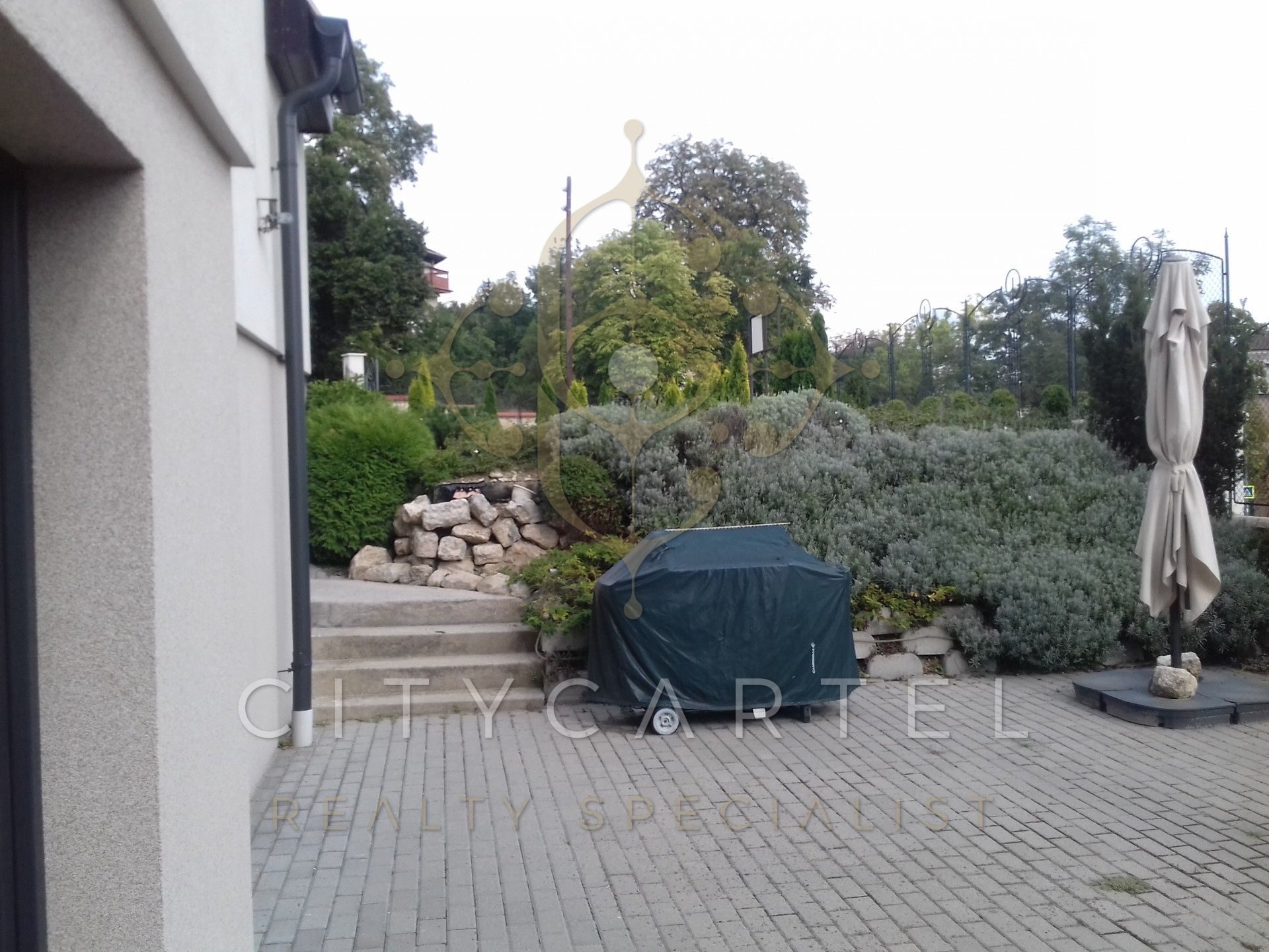 A fájl már létezik a célhelyen: import/kepek/vizjeles_3295996.jpg
Eladó Családi ház Budapest, II. kerület  500 m<sup>2</sup> 1550 millió Ft